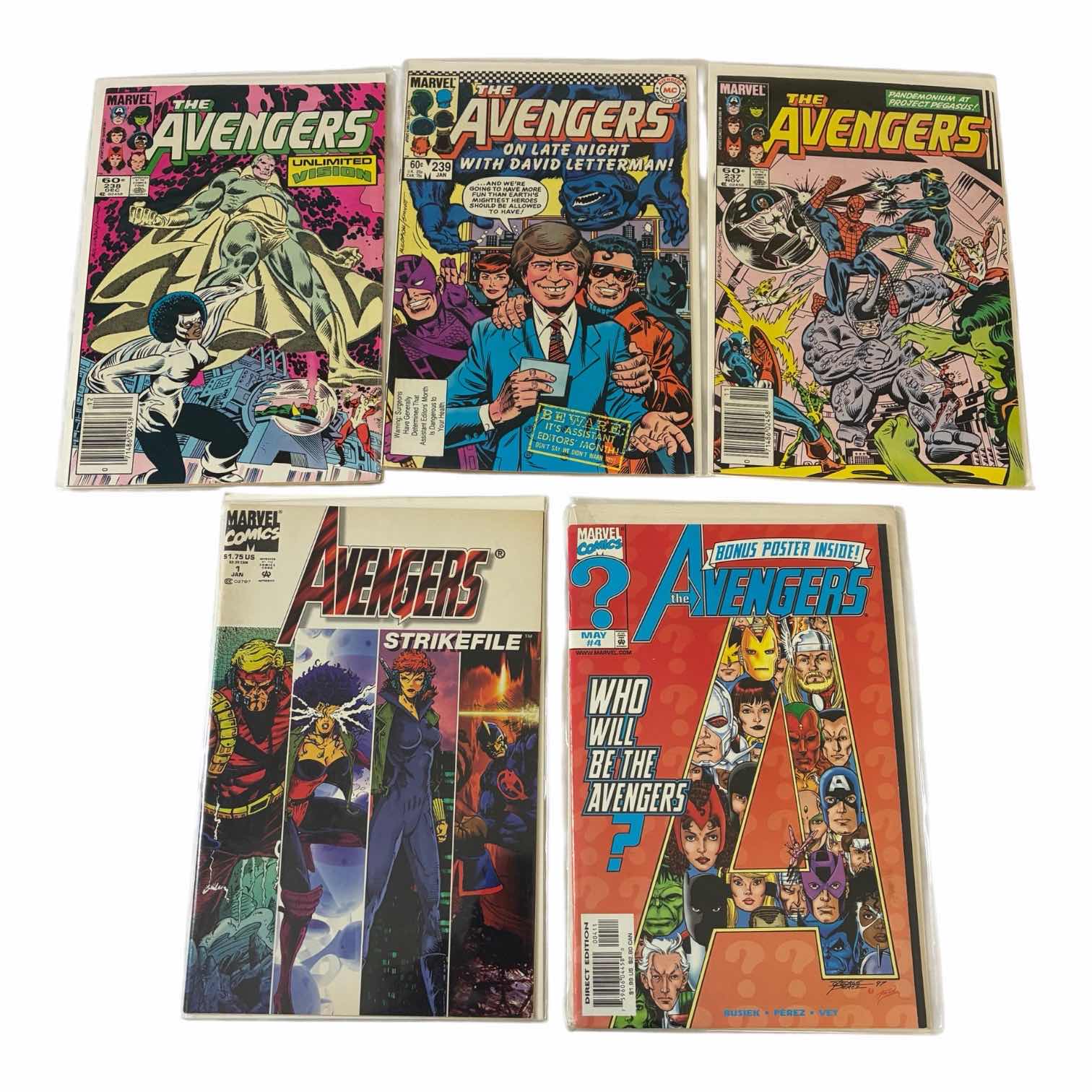 Photo 1 of MARVEL THE AVENGERS COMIC BOOKS (5)