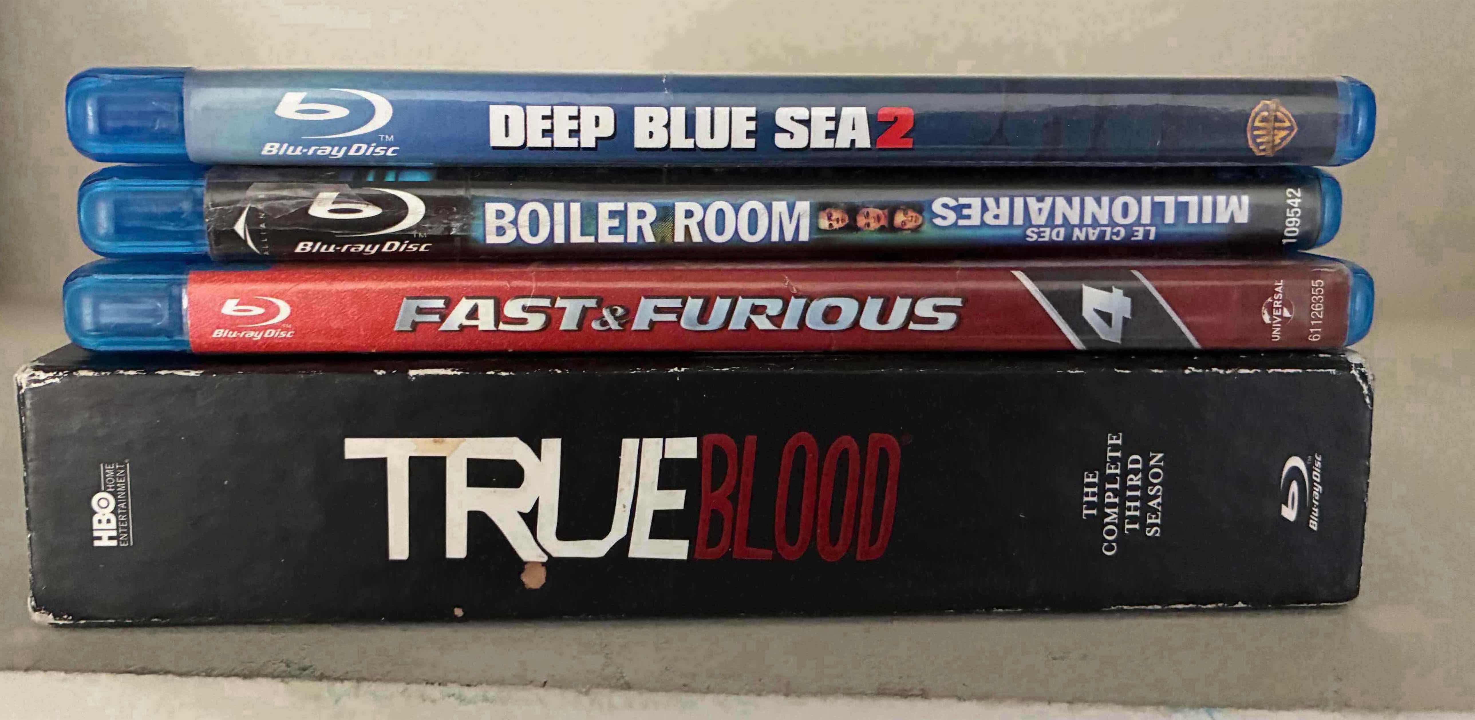 Photo 1 of BLU-RAY DVD MOVIES & TV SHOW (4)