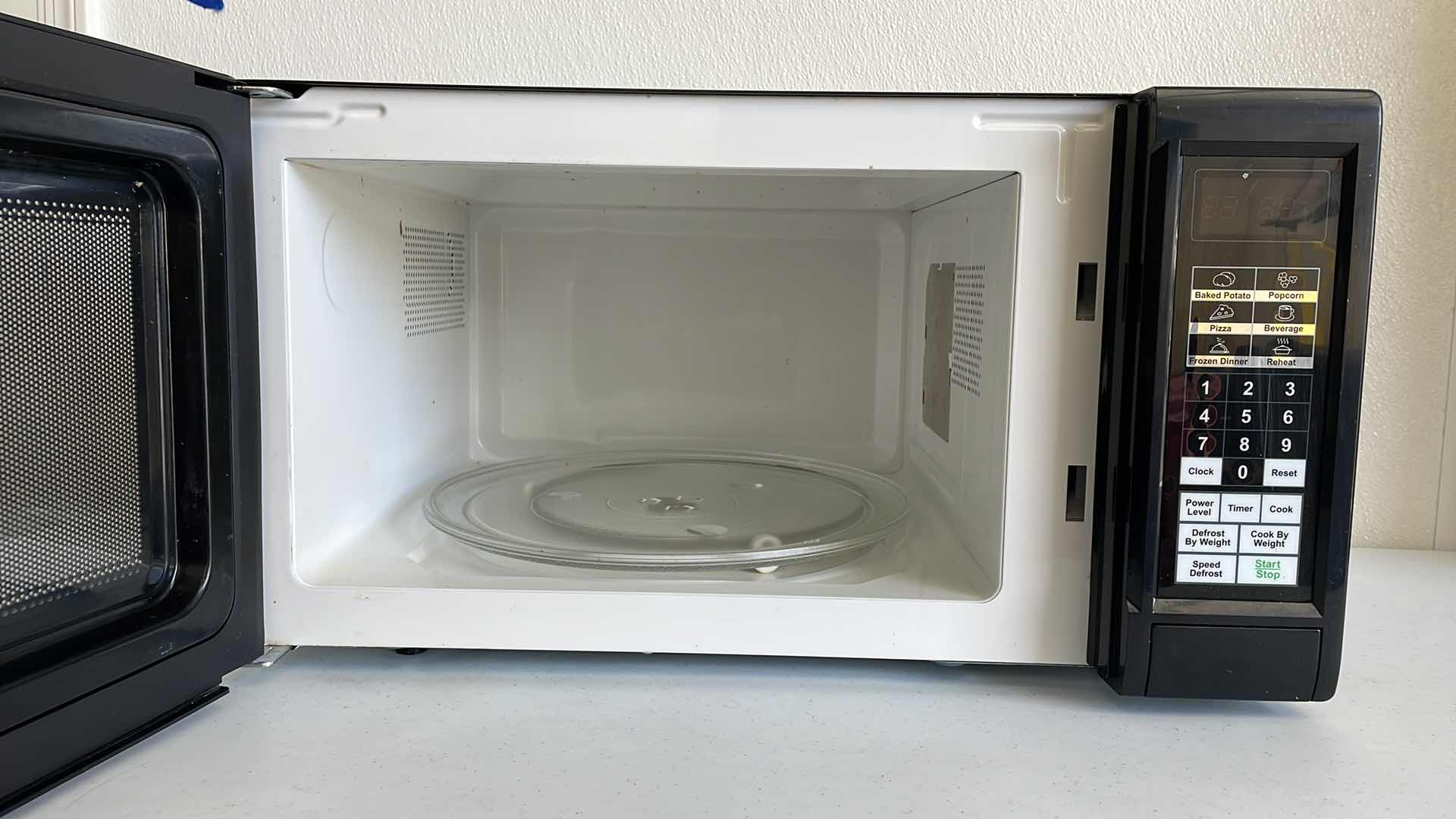 Photo 3 of LODGING STAR MICROWAVE 1500W 22”x 14” x H12”