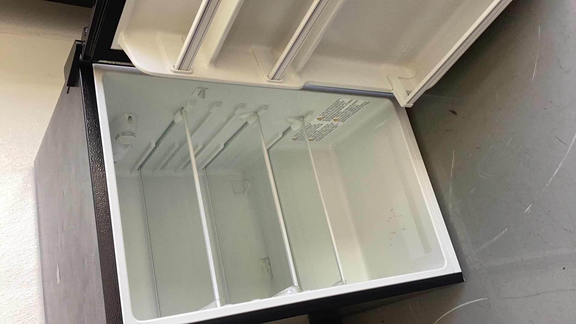 Photo 2 of HISENSE REFRIGERATOR 20” H 32”