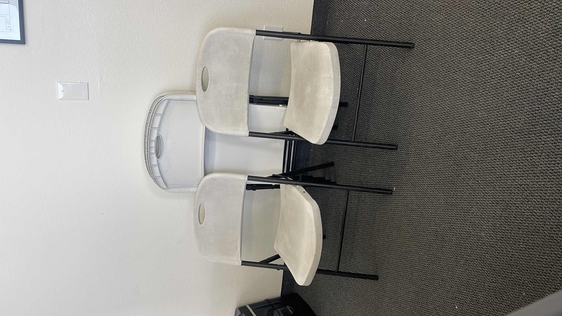 Photo 1 of 5 METAL BASE FOLDING CHAIRS W PLASTIC SEAT (USED)