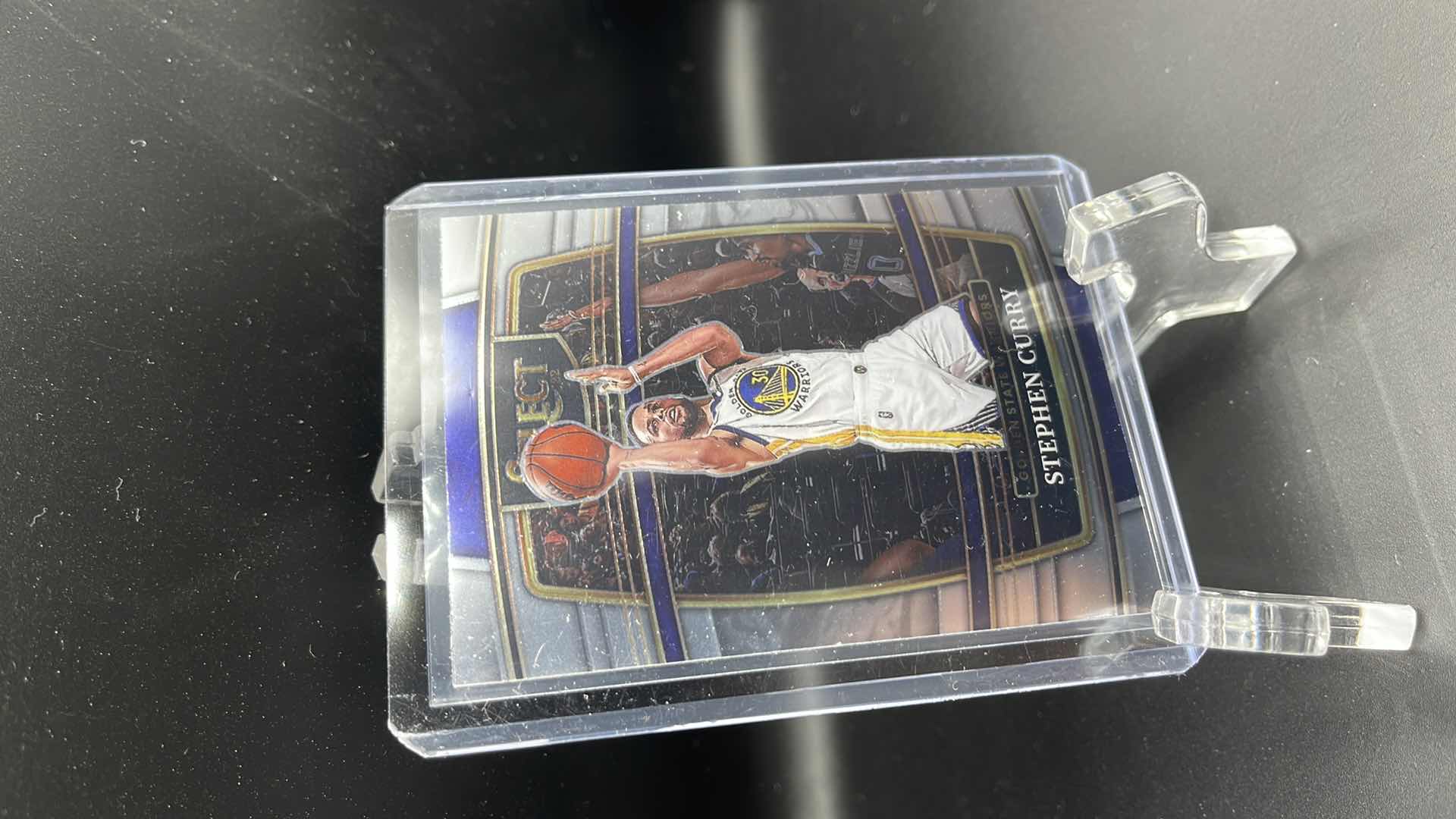 Photo 1 of 2021 STEPHEN CURRY PANINI SILVER PRIZM CARD 94