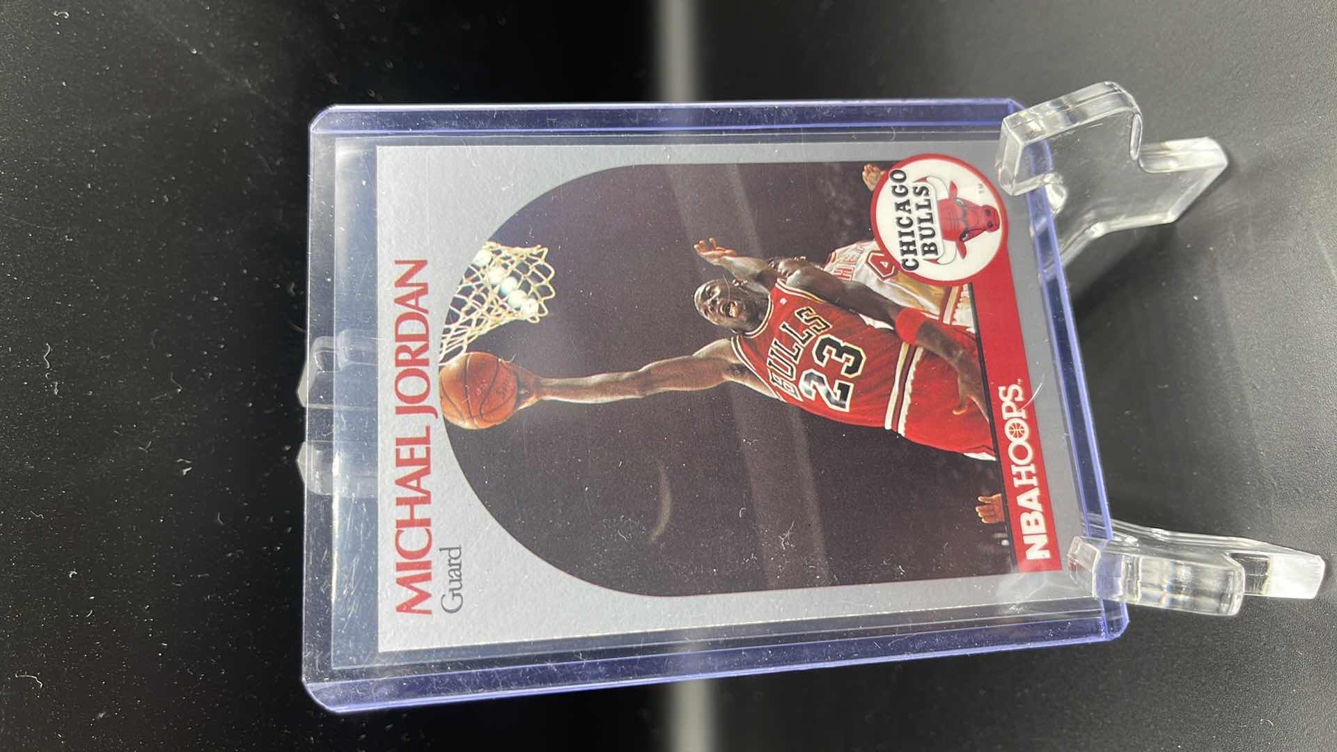 Photo 1 of 1990 MICHAEL JORDAN NBA HOOPS CARD 65