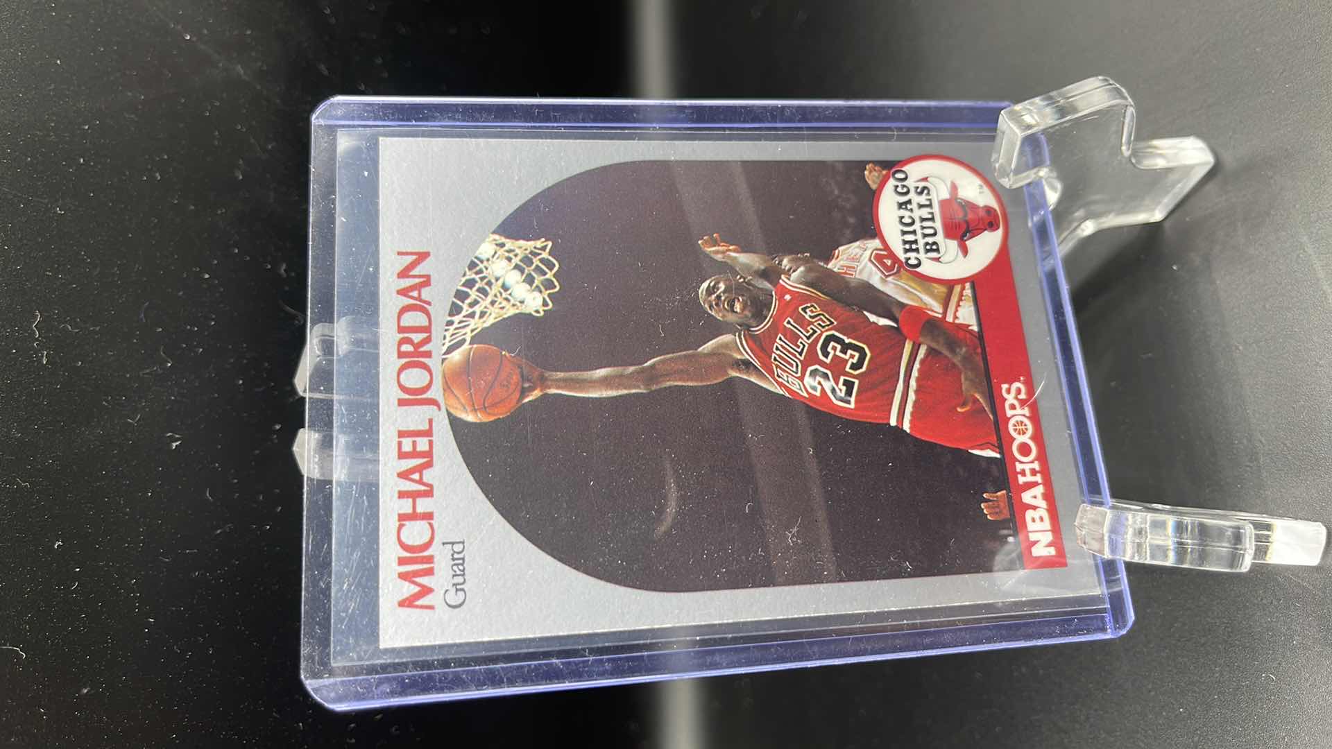 Photo 1 of 1990 MICHAEL JORDAN NBA HOOPS CARD 65