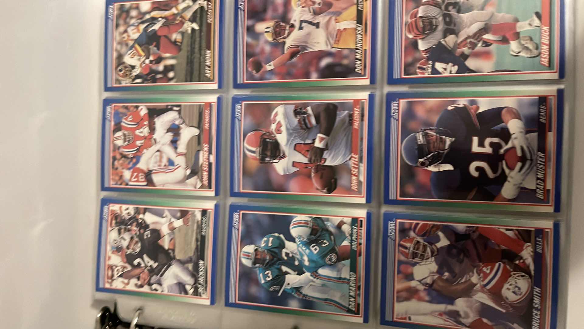 Photo 3 of 1990 SCORE NFL FOOTBALL CARDS W BINDER