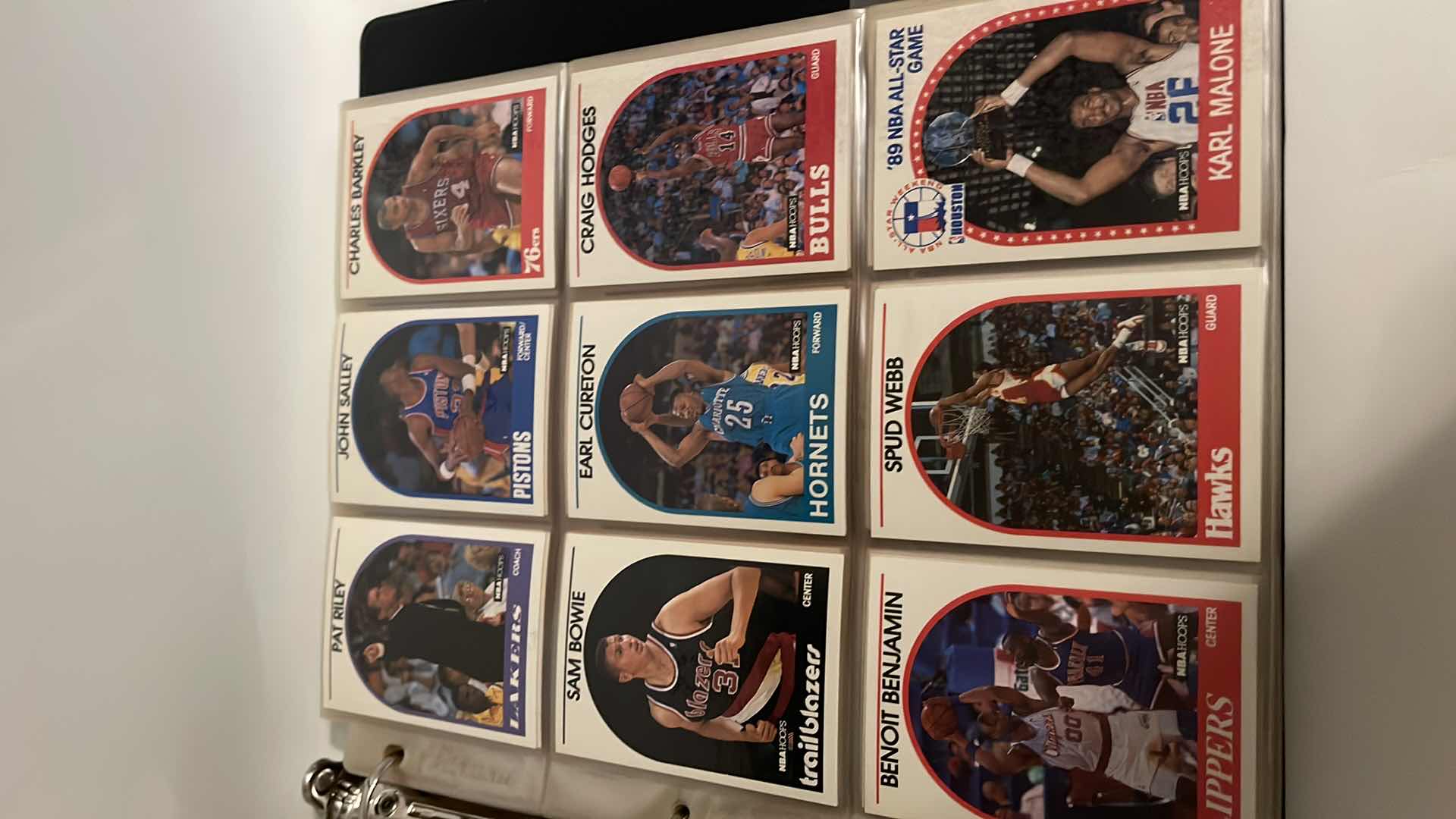 Photo 2 of 1989 NBA HOOPS CARDS W BINDER
