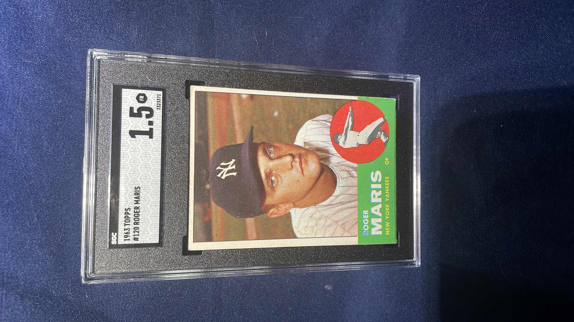 Photo 1 of 1963 TOPPS ROGER MARIS RATED CARD #120