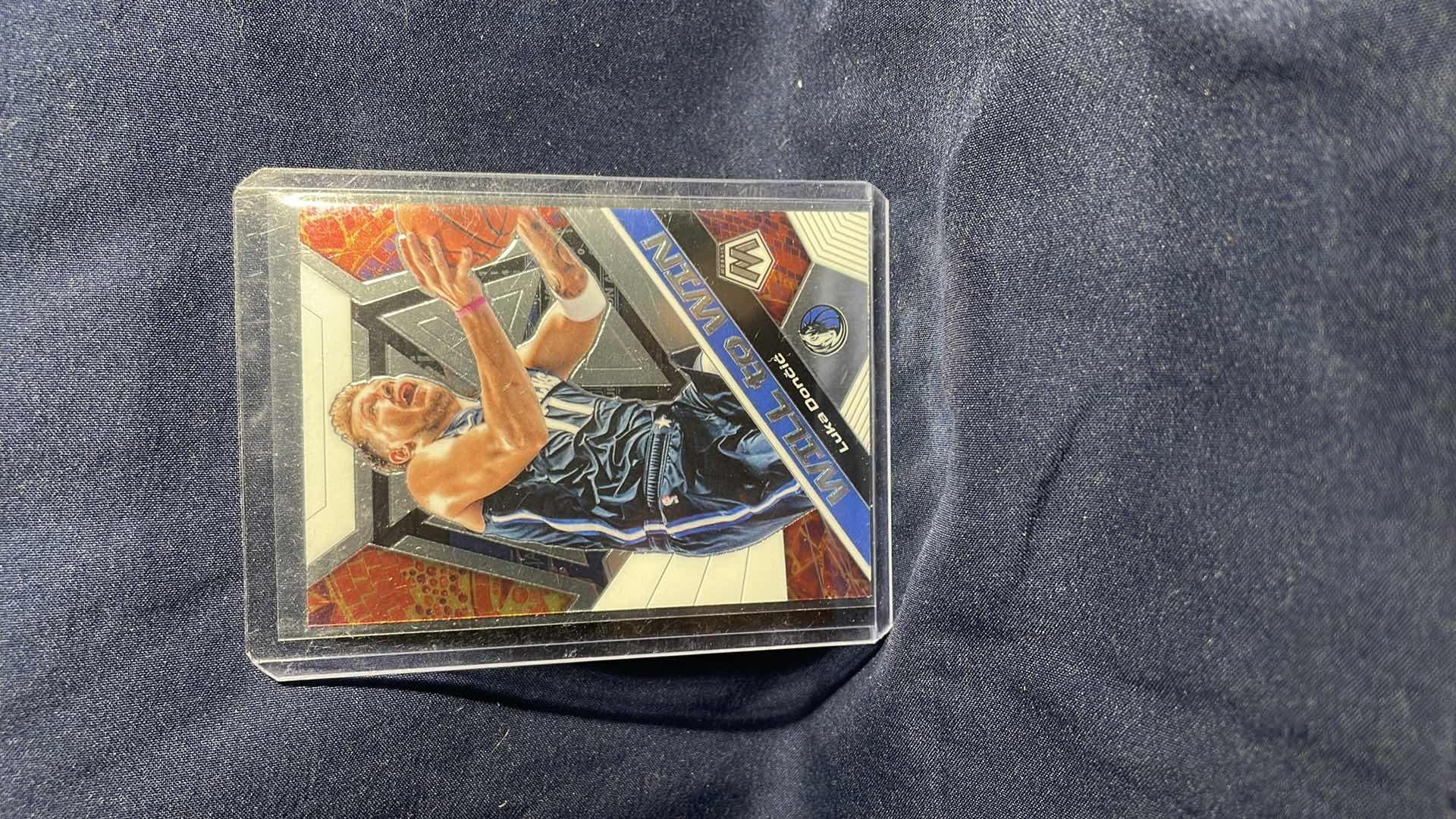 Photo 1 of 2019 PANINI LUKA DONCIC MOSAIC CARD 13