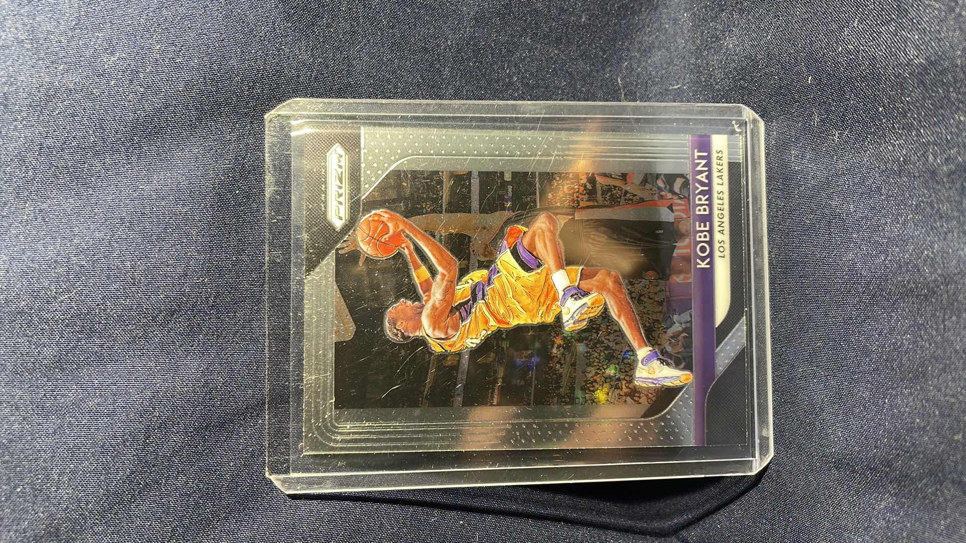 Photo 1 of 2018 PANINI KOBE BRYANT PRIZM SILVER CARD #15