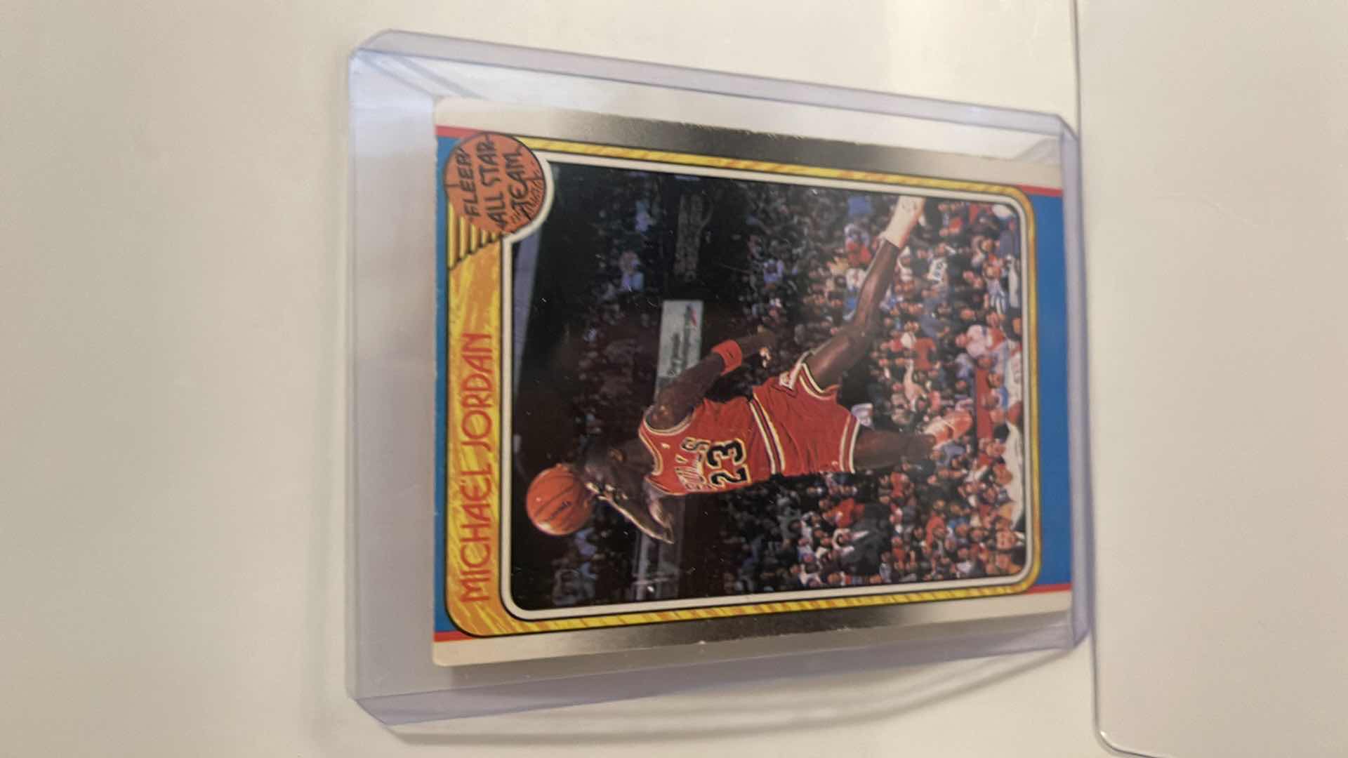 Photo 1 of 1988 MICHAEL JORDAN FLEER CARD 120