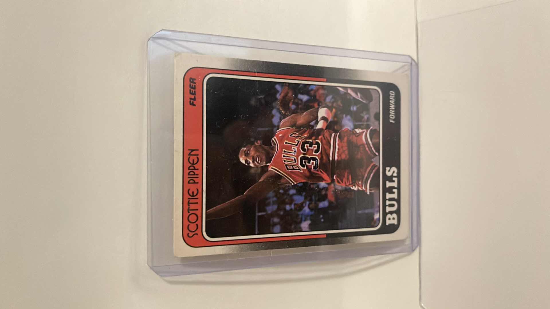 Photo 1 of 1988 SCOTTIE PIPPEN FLEER ROOKIE CARD 20