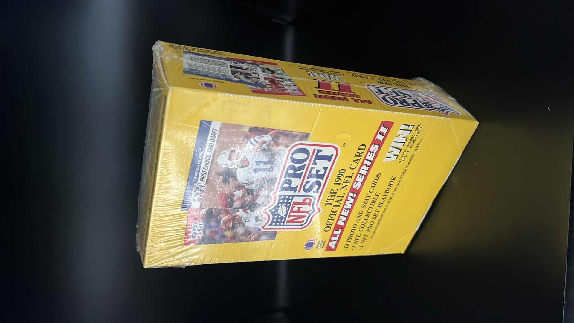 Photo 3 of NFL PRO SET 1990 OFFICIAL NFL CARD COLLECTOR PLAYBOOK