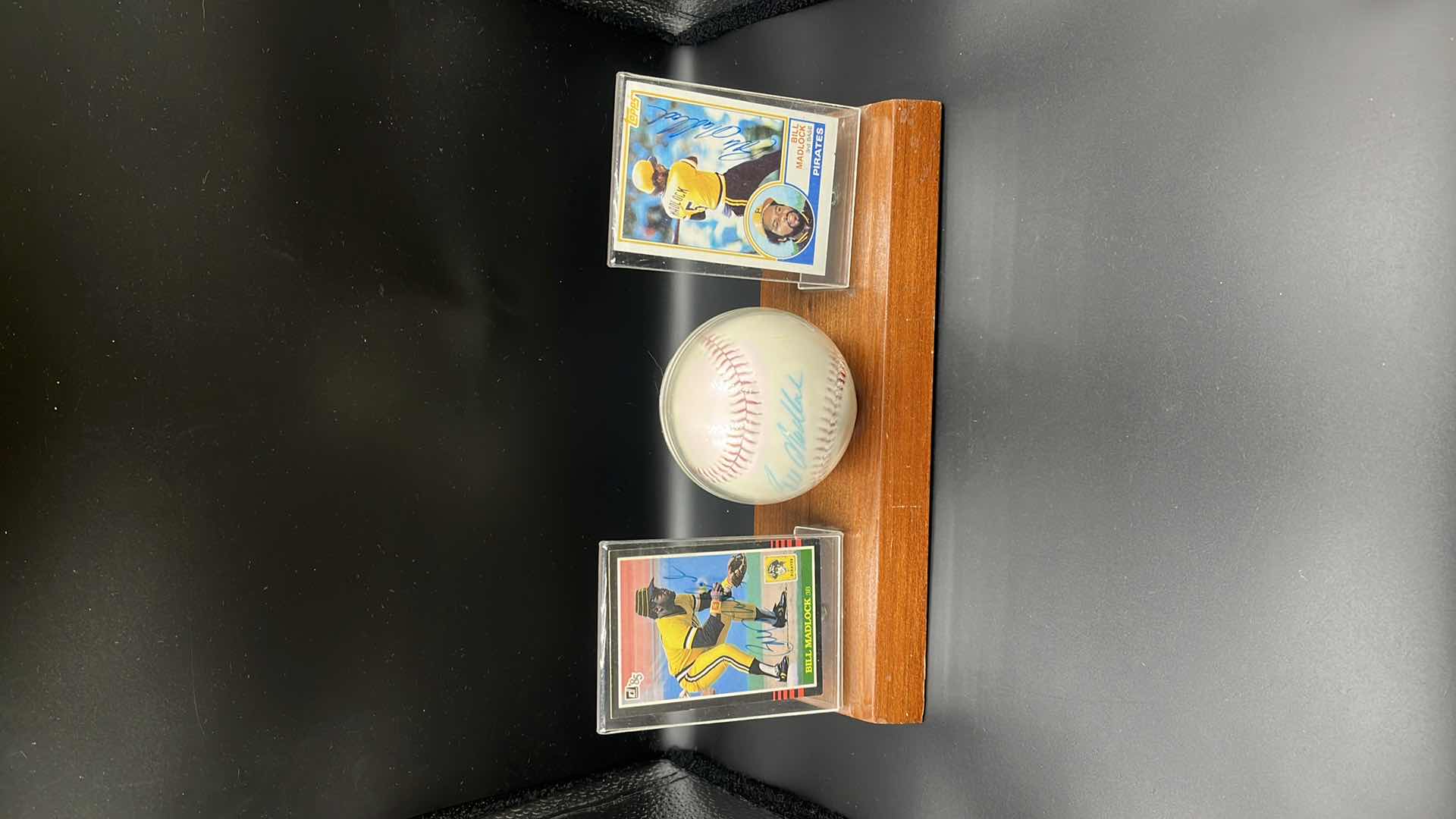 Photo 2 of BILL MADLOCK AUTOGRAPHED BASEBALL CARDS W AUTOGRAPHED BASEBALL DISPLAY