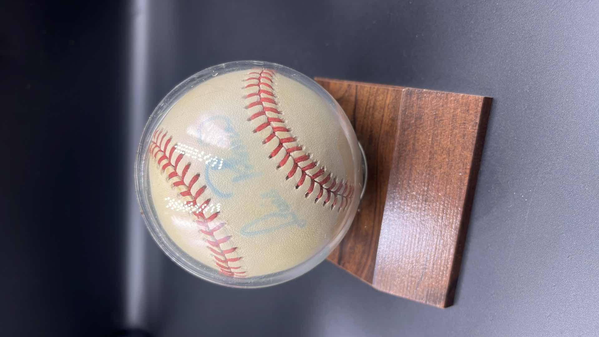 Photo 3 of LOUIS POLONIA YANKEES AUTOGRAPHED RAWLINGS BASEBALL 