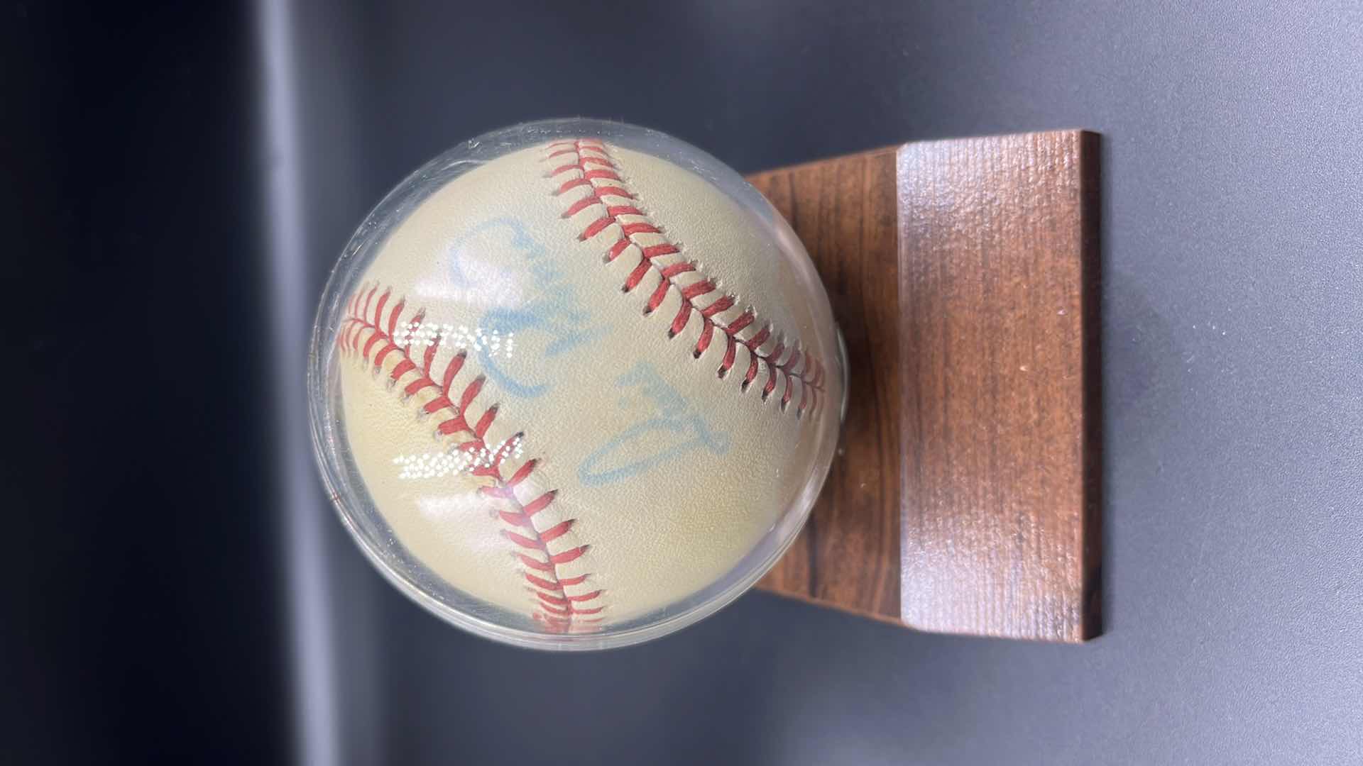 Photo 1 of LOUIS POLONIA YANKEES AUTOGRAPHED RAWLINGS BASEBALL 