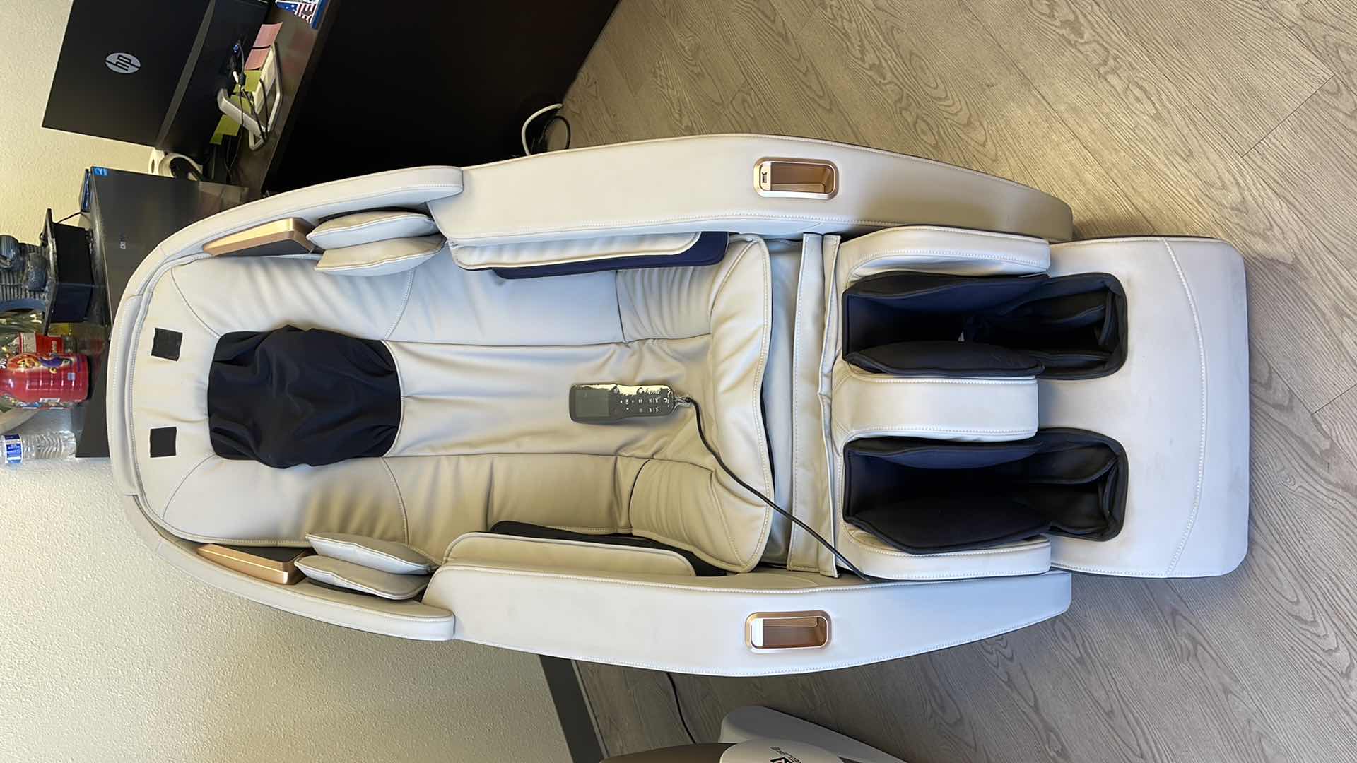 Photo 7 of IV RELIFE LUXURY MASSAGE CHAIR (OPEN BOX)
