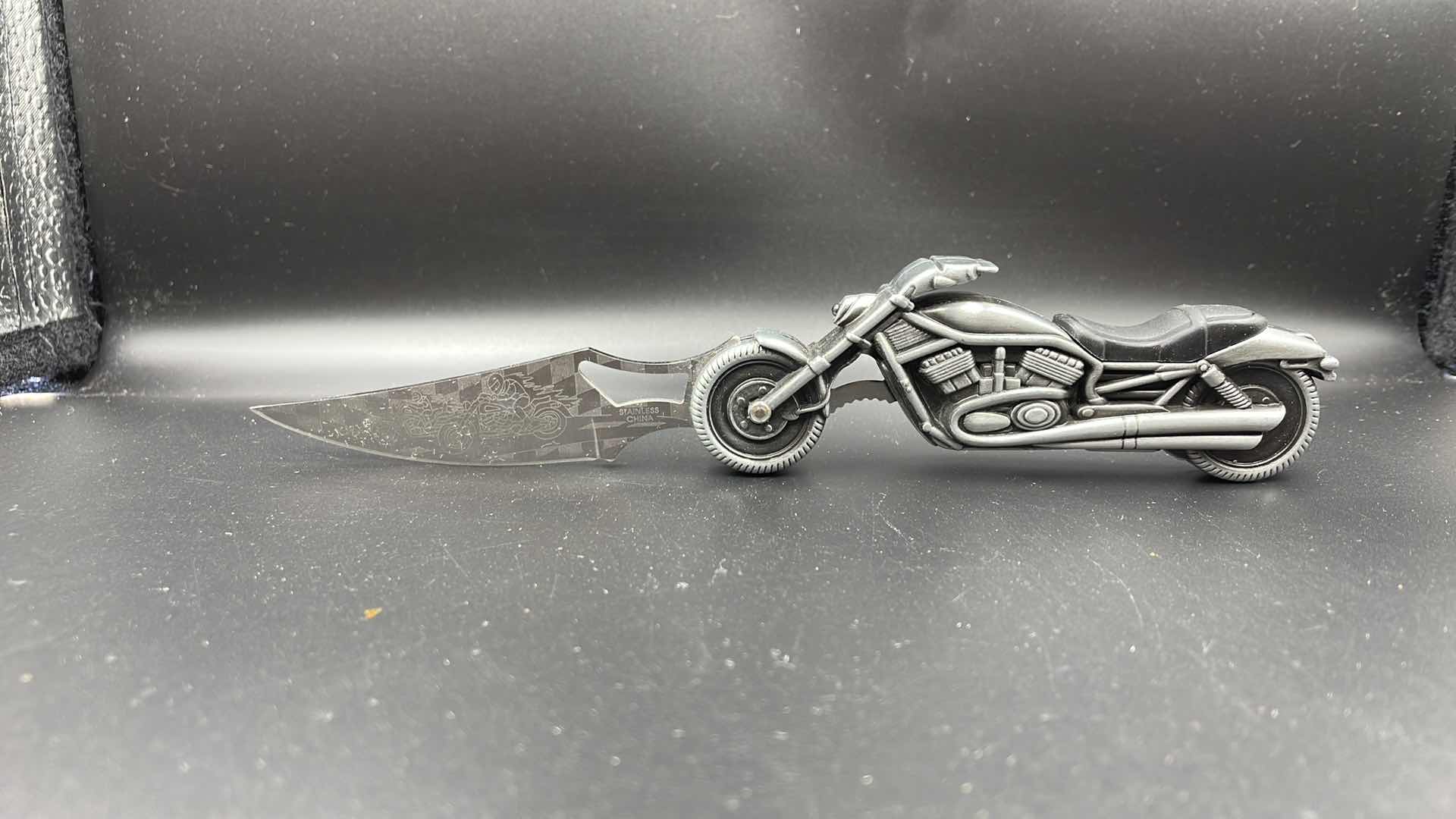 Photo 2 of MOTORCYCLE FOLDING KNIFE 9”