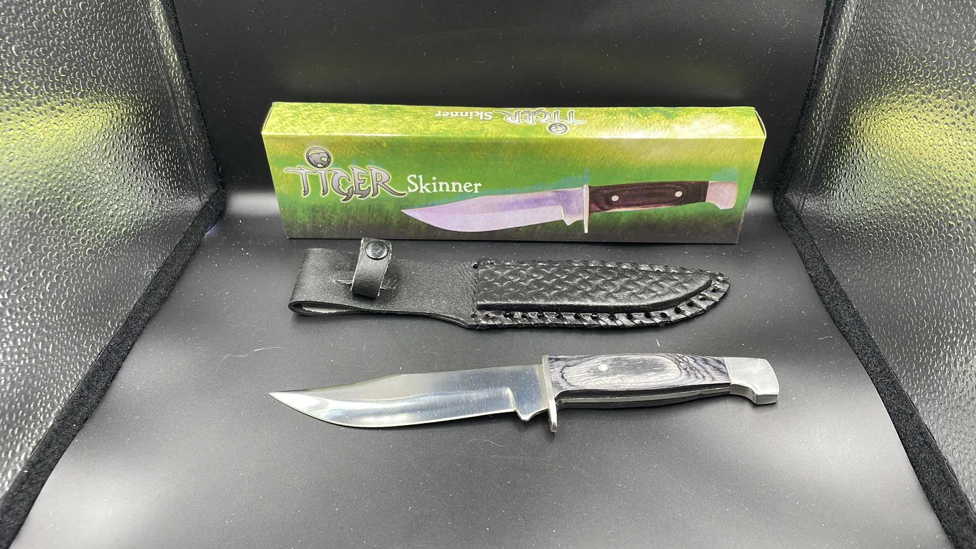 Photo 1 of TIGER SKINNER KNIFE AND SHEATH 9”