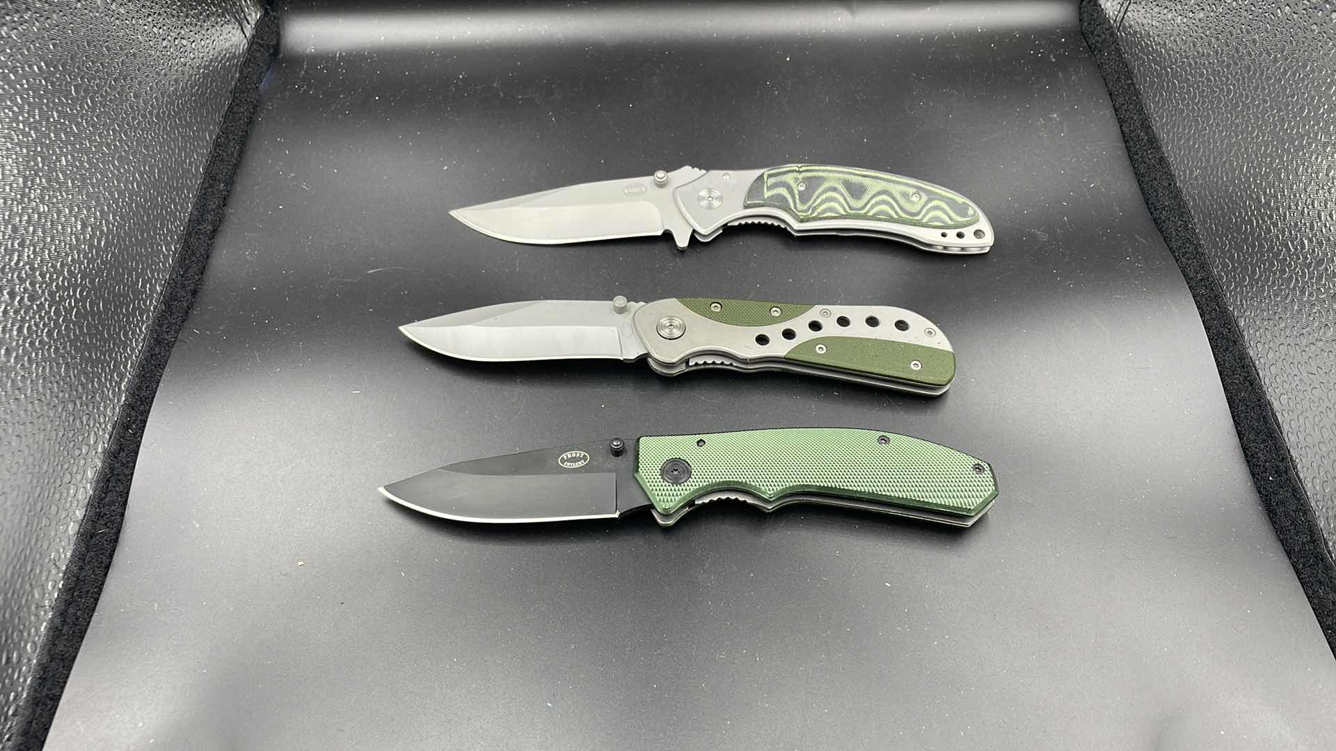 Photo 2 of FROST CUTLERY 3PC POCKET KNIFE SET