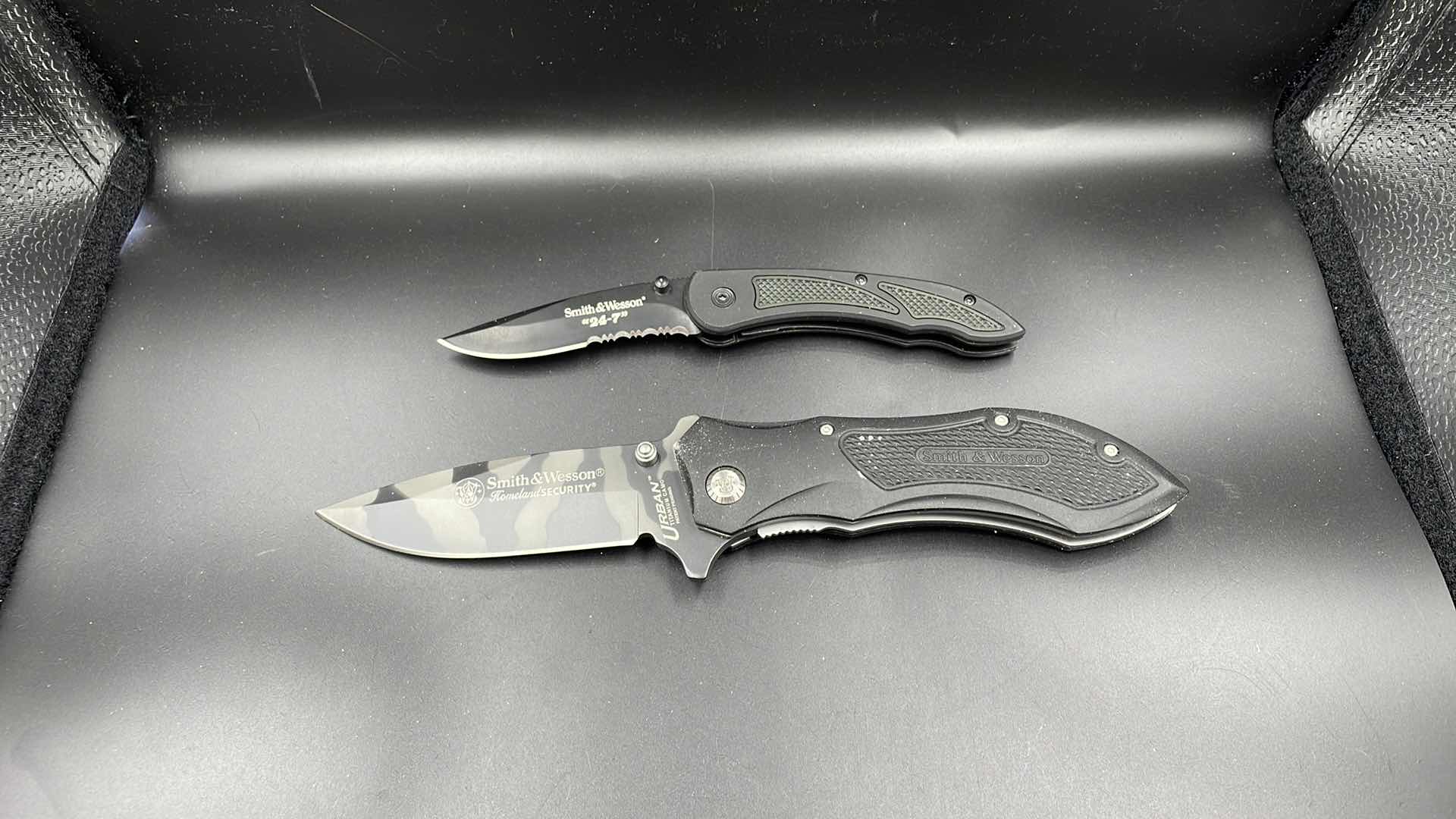 Photo 2 of PAIR OF SMITH & WESSON POCKET KNIVES