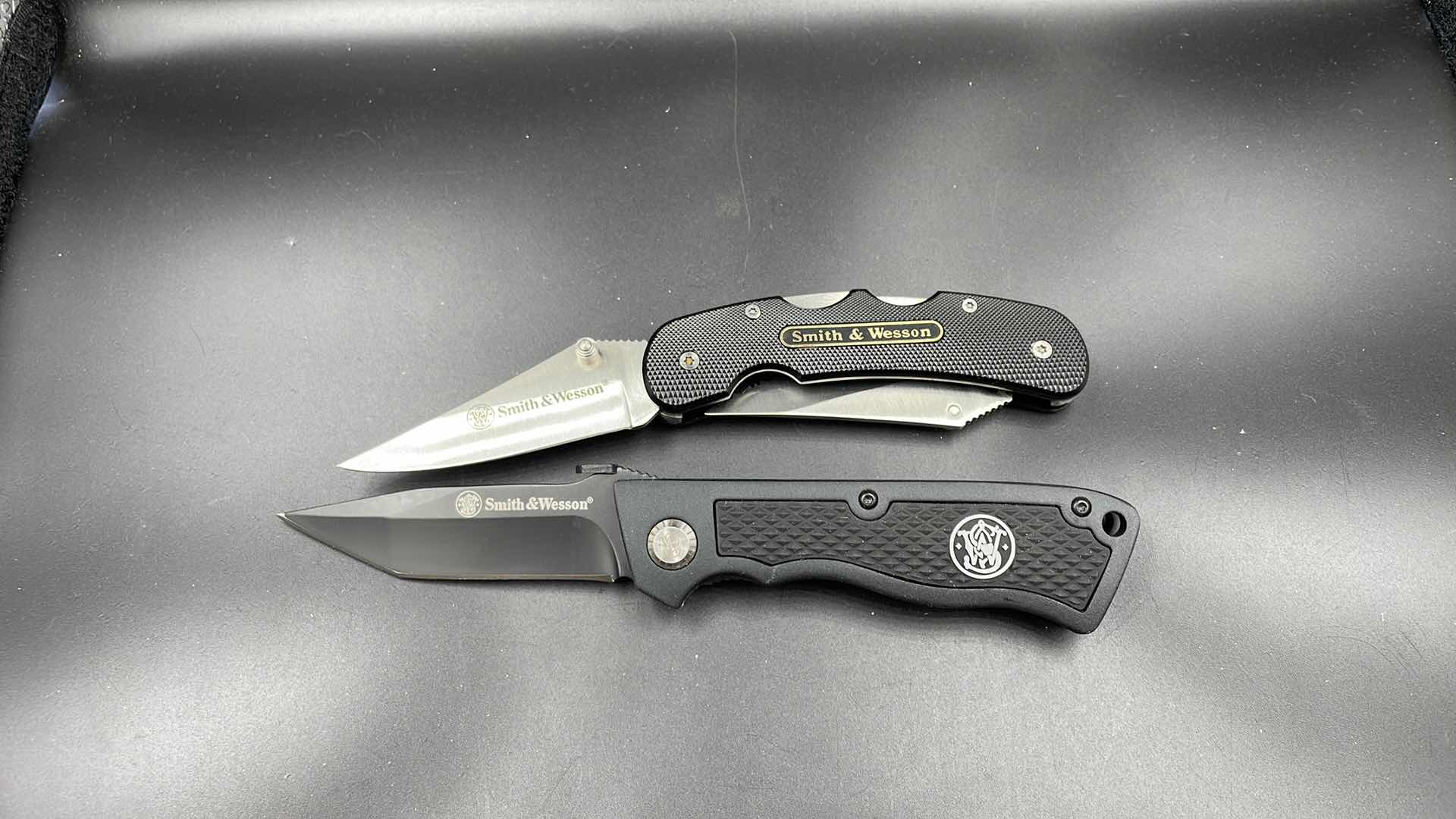 Photo 2 of PAIR OF SMITH & WESSON POCKET KNIVES