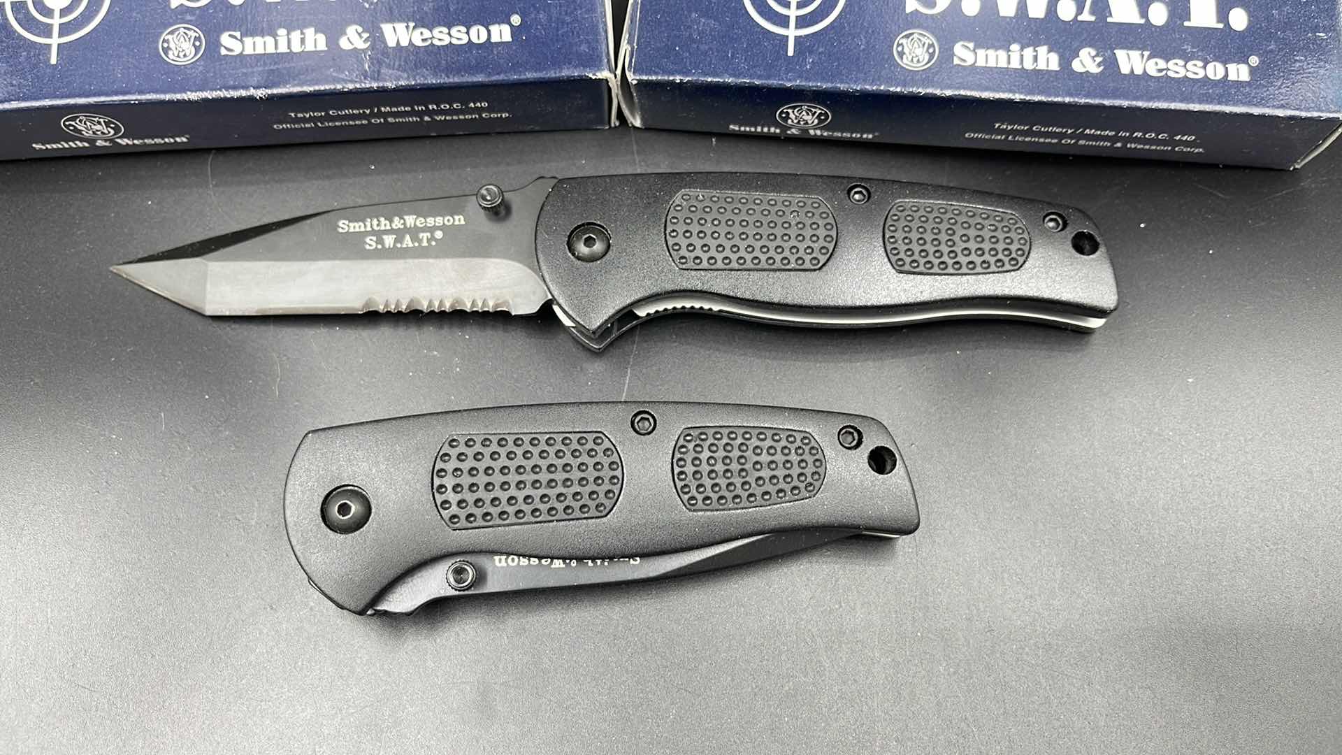 Photo 2 of 2 PC SMITH & WESSON S.W.A.T. KNIFE SW114