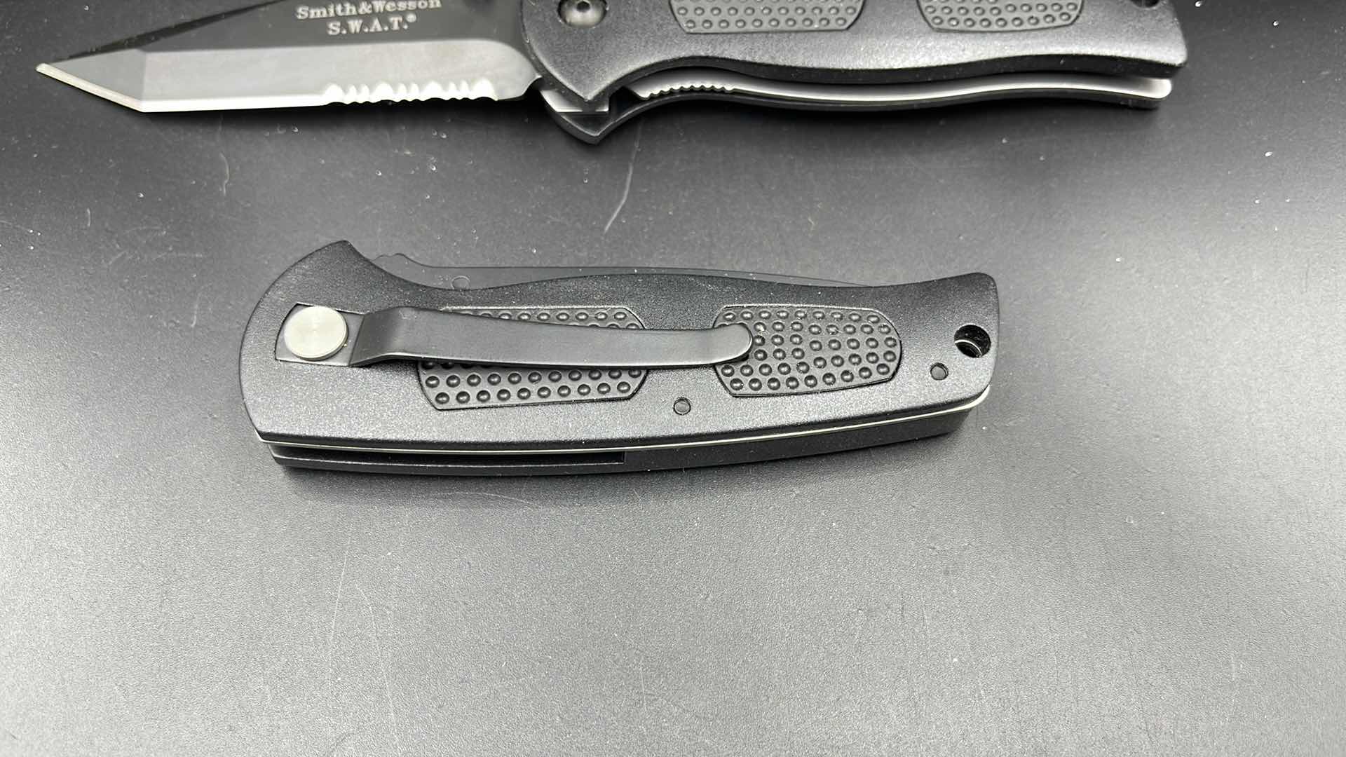 Photo 3 of 2 PC SMITH & WESSON S.W.A.T. KNIFE SW114