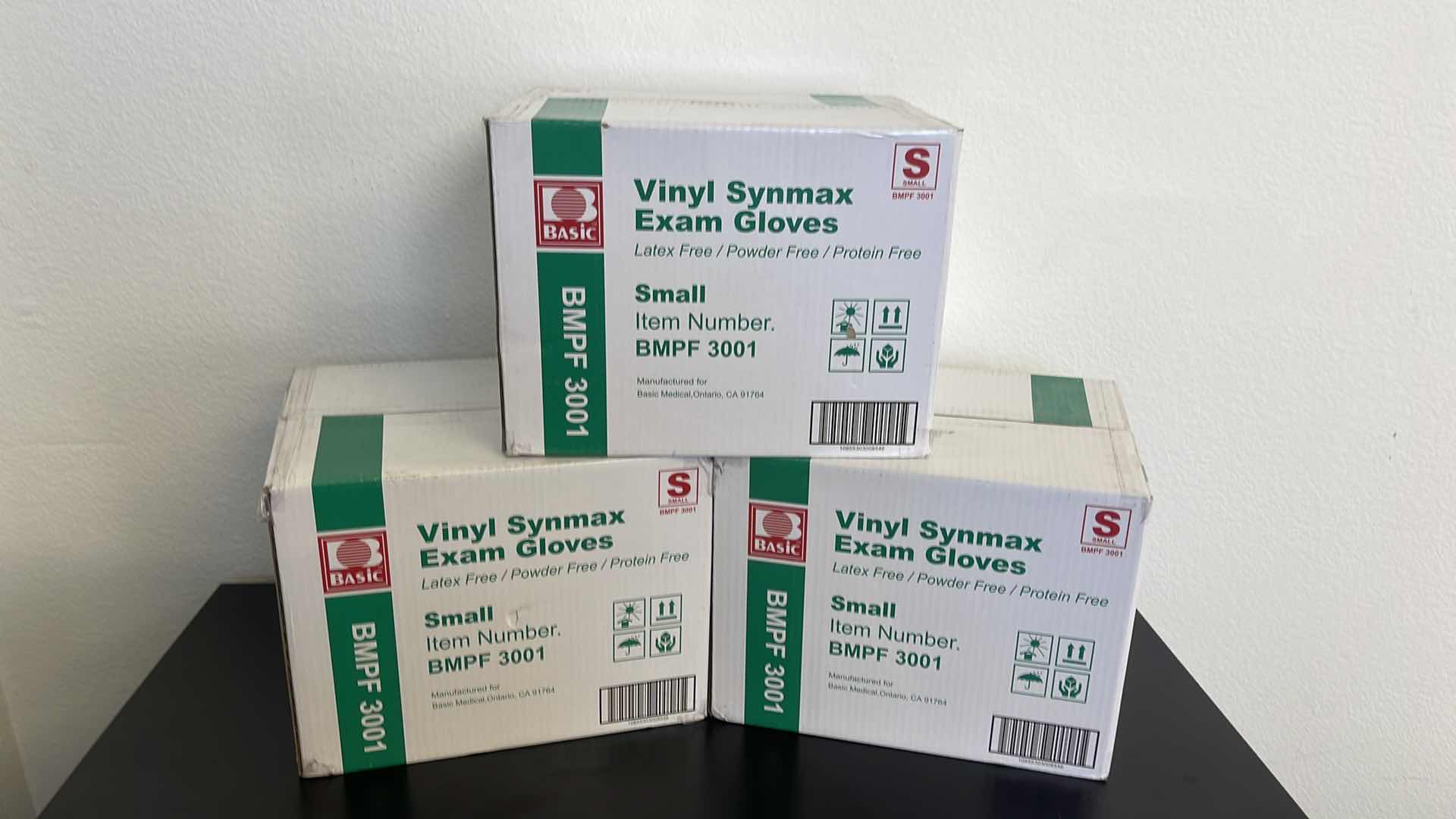 Photo 1 of 3 BOXES OF VINYL SYNMAX EXAM GLOVES SMALL (1000 GLOVES TOTAL)