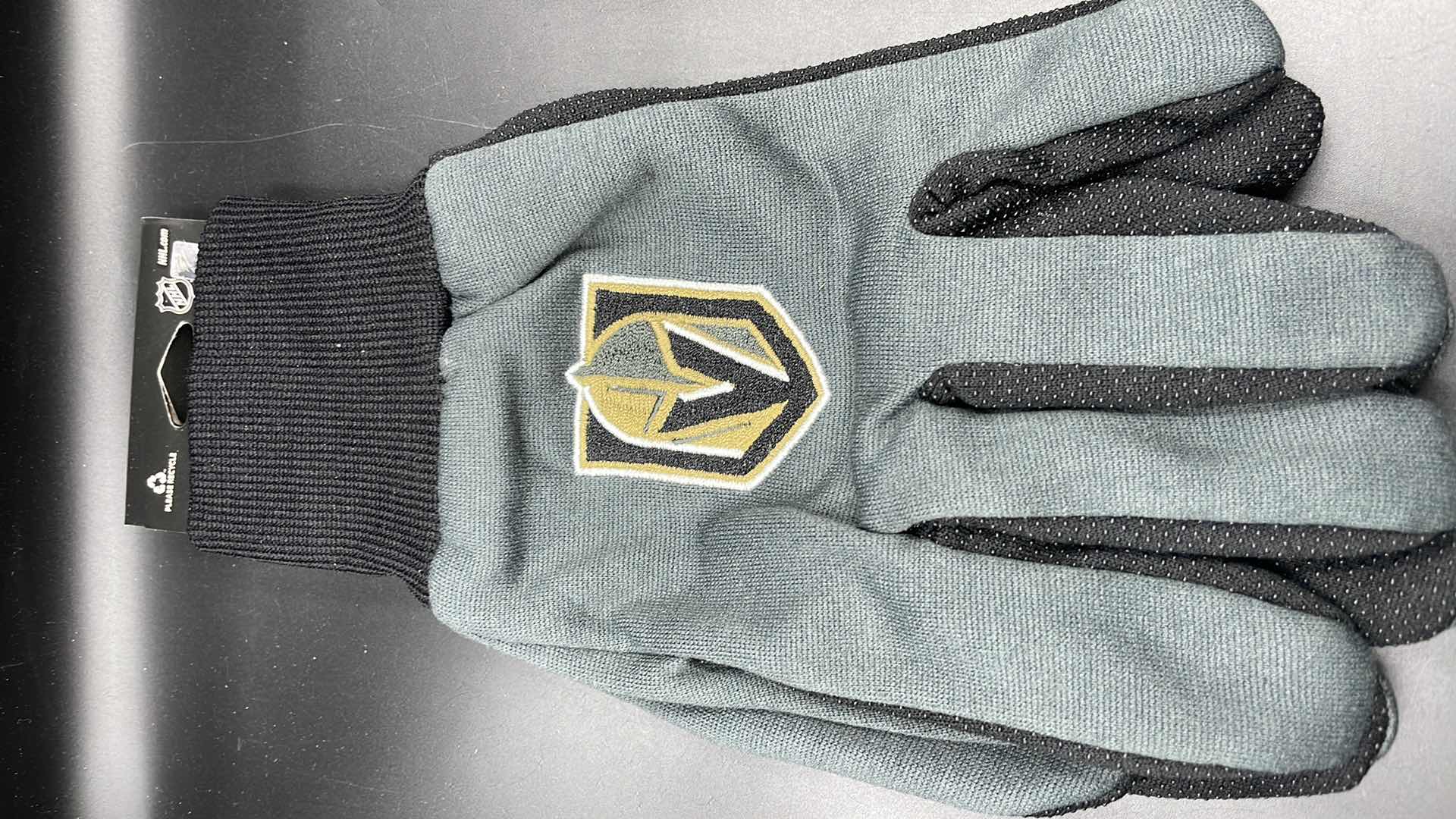 Photo 2 of 2 PC VEGAS GOLDEN KNIGHTS UTILITY GLOVES SETS