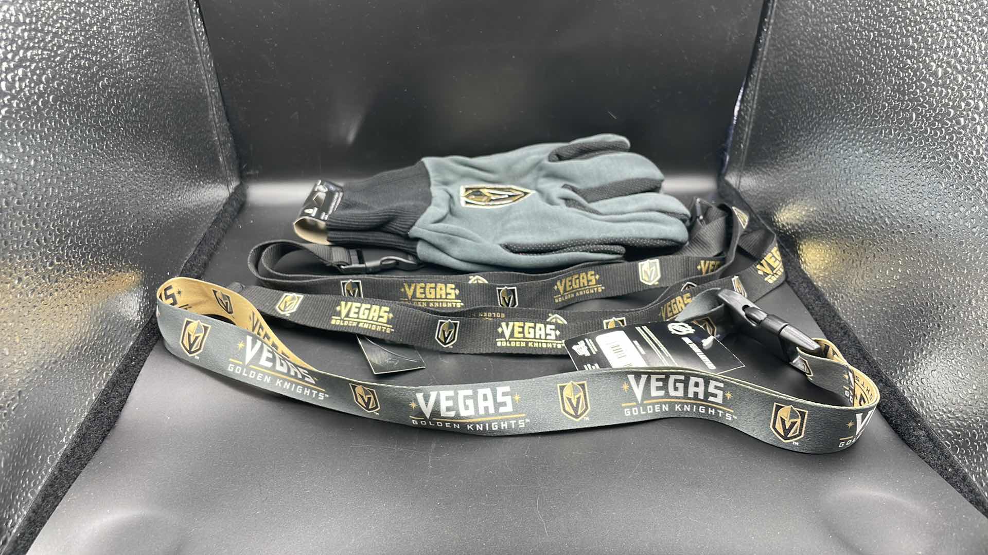 Photo 1 of 4 PC GOLDEN KNIGHTS LANYARD AND UTILITY GLOVE SET