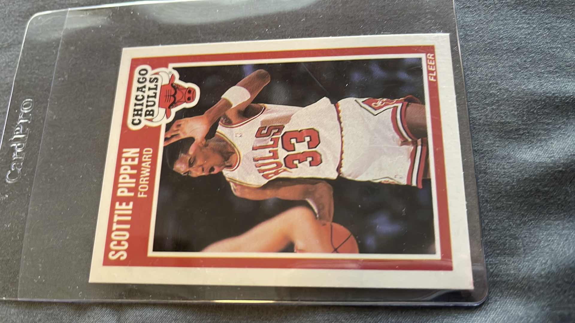 Photo 1 of 1989 SCOTTIE PIPPEN FLEER CARD 23