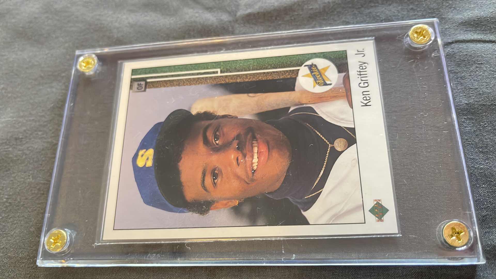 Photo 1 of 1989 KEN GRIFFEY JR UPPER DECK ROOKIE CARD 1