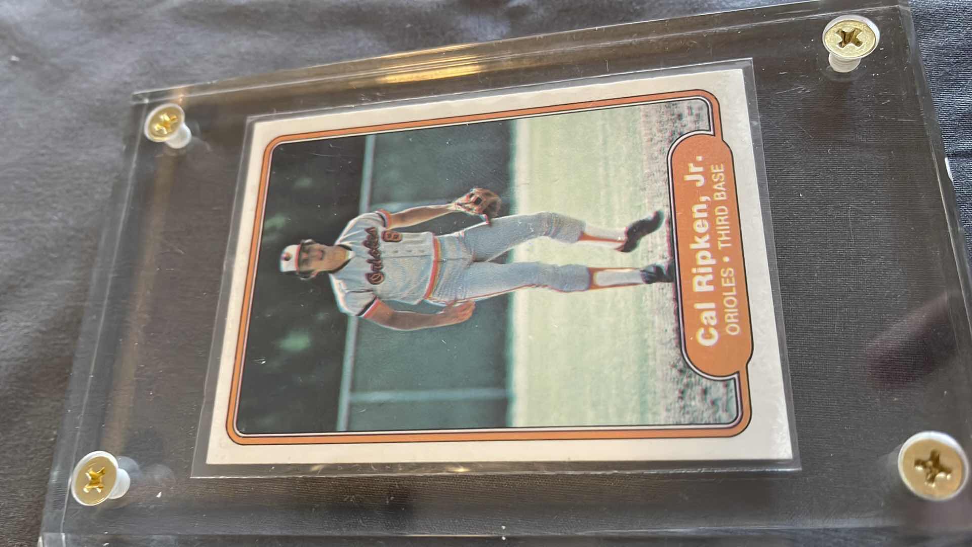 Photo 1 of 1982 CAL RIPKEN JR FLEER ROOKIE CARD 176