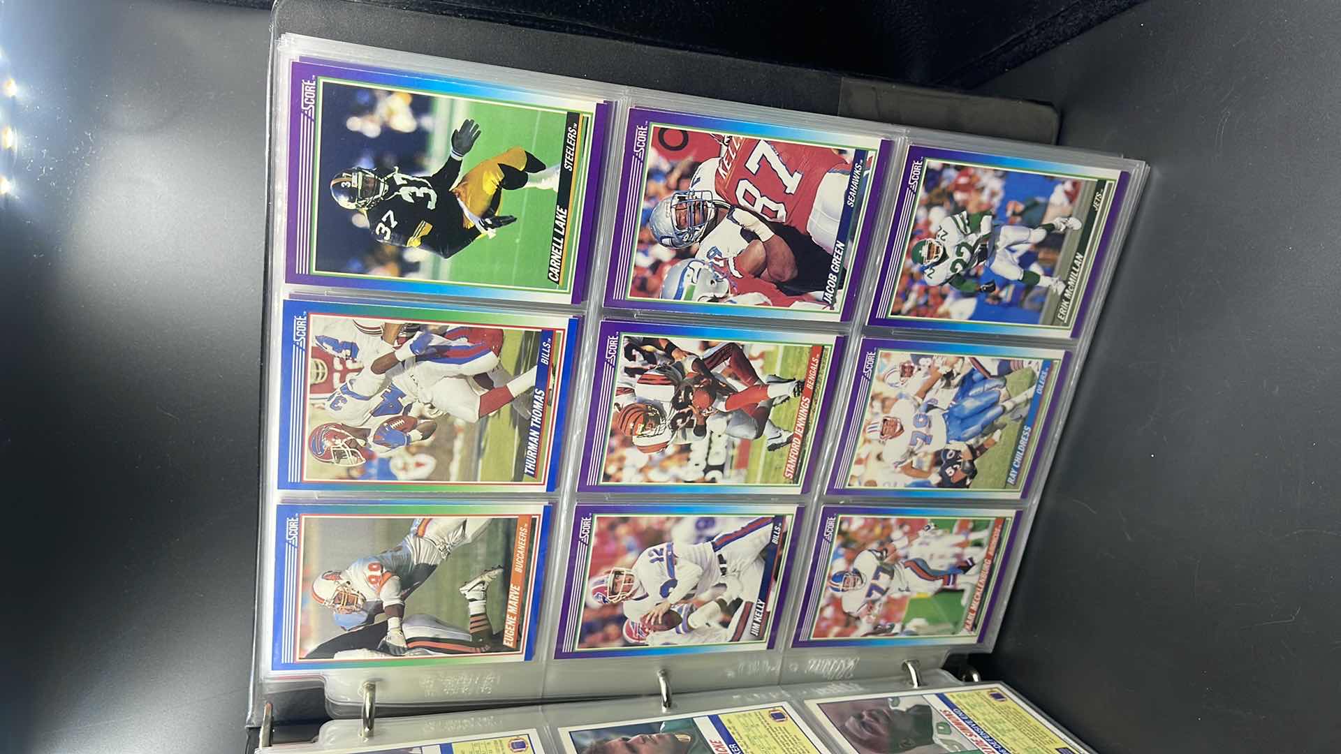 Photo 2 of 1990 SCORE NFL FOOTBALL CARDS W BINDER