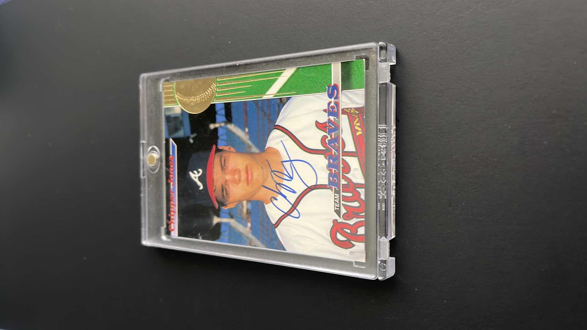 Photo 1 of 1993 CHIPPER JONES TOPPS STADIUM CLUB AUTOGRAPH CARD 8