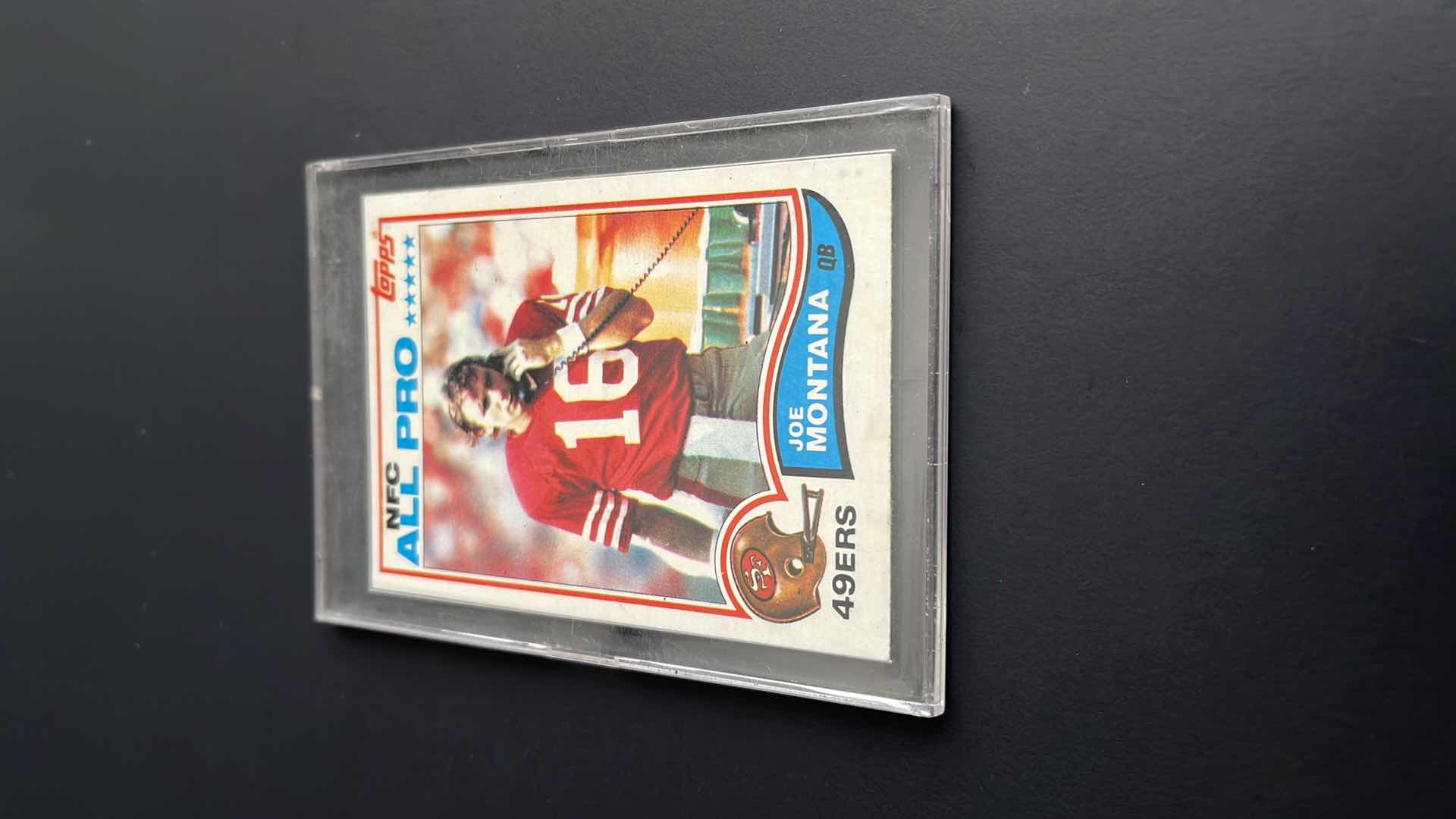 Photo 2 of 1982 JOE MONTANA TOPPS CARD 488