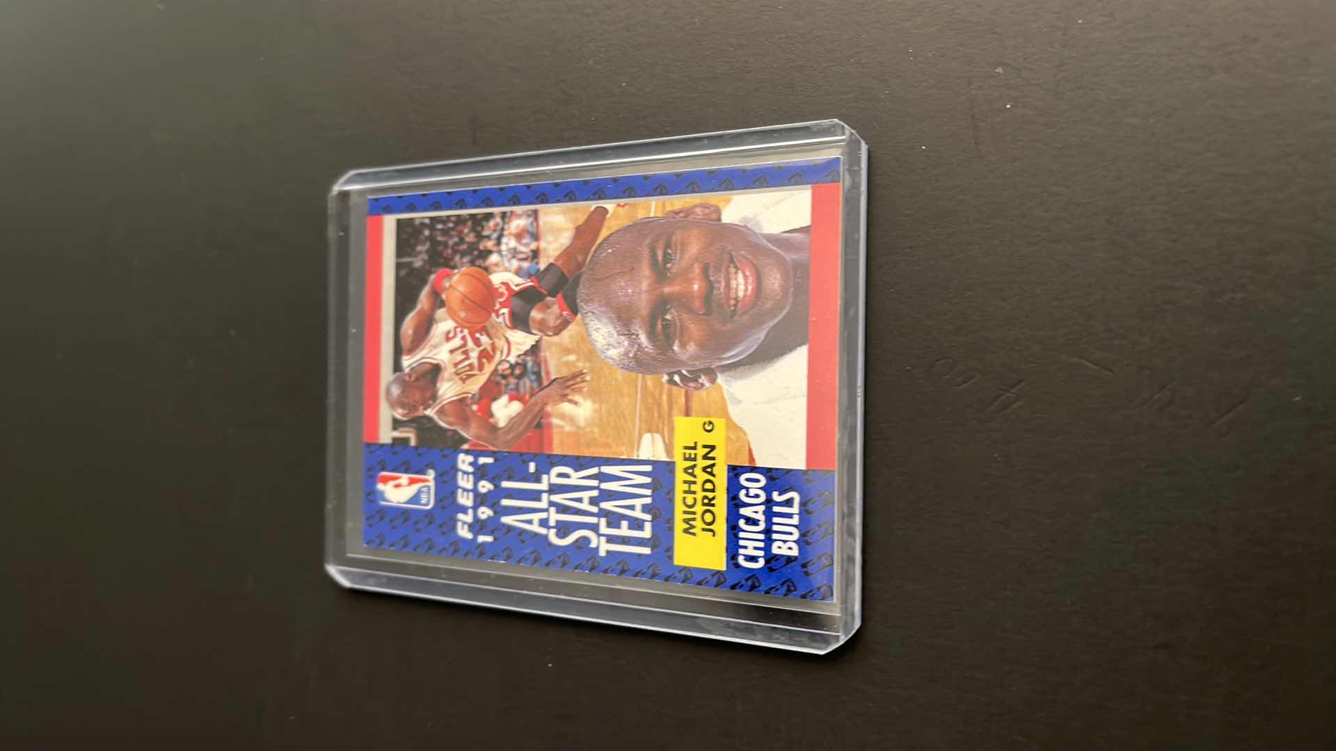 Photo 4 of 1991 MICHAEL JORDAN FLEER CARD 211