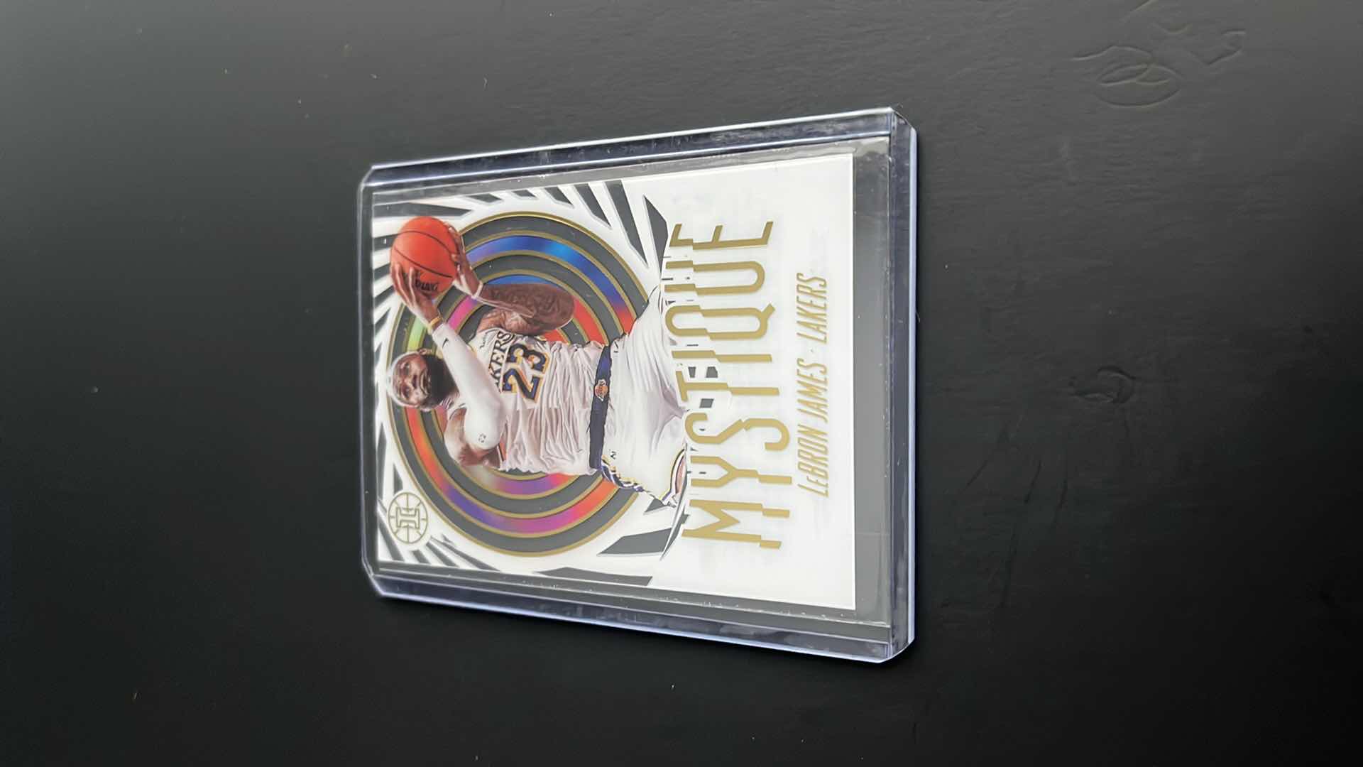 Photo 4 of RARE 2019 LEBRON JAMES PANINI DC MYSTIQUE ILLUSION WHITE INSERT CARD 7