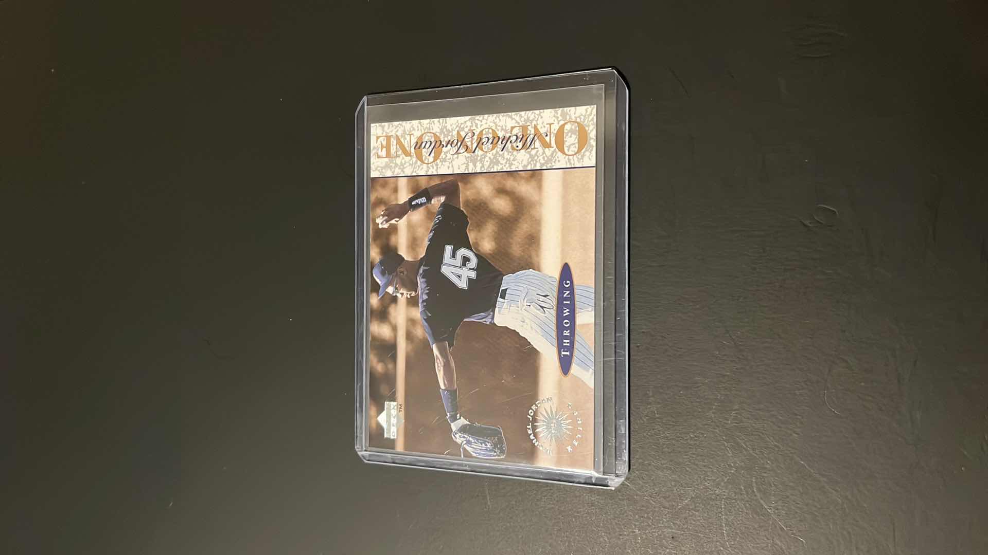 Photo 3 of 1995 MICHAEL JORDAN MLB UPPER DECK CARD 10