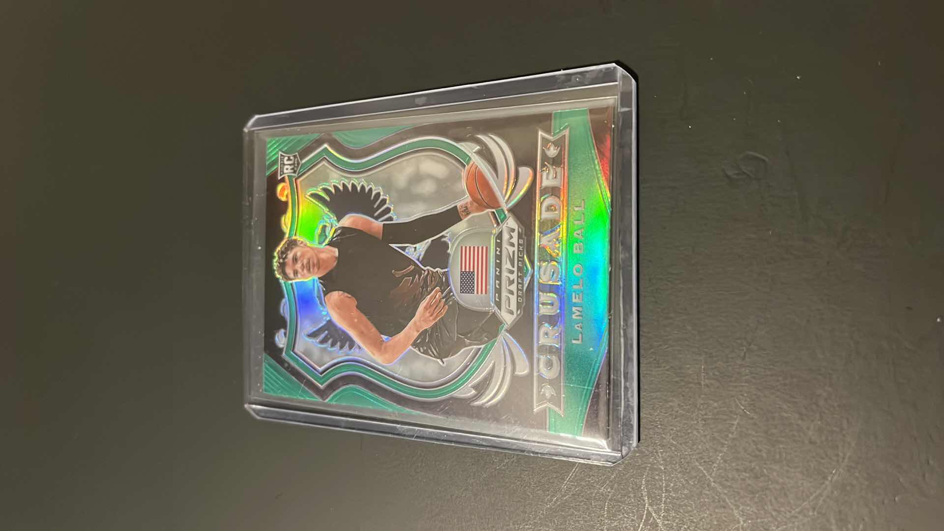 Photo 1 of 2020 LÁMELO BALL PANINI GREEN PRIZM ROOKIE CARD 83