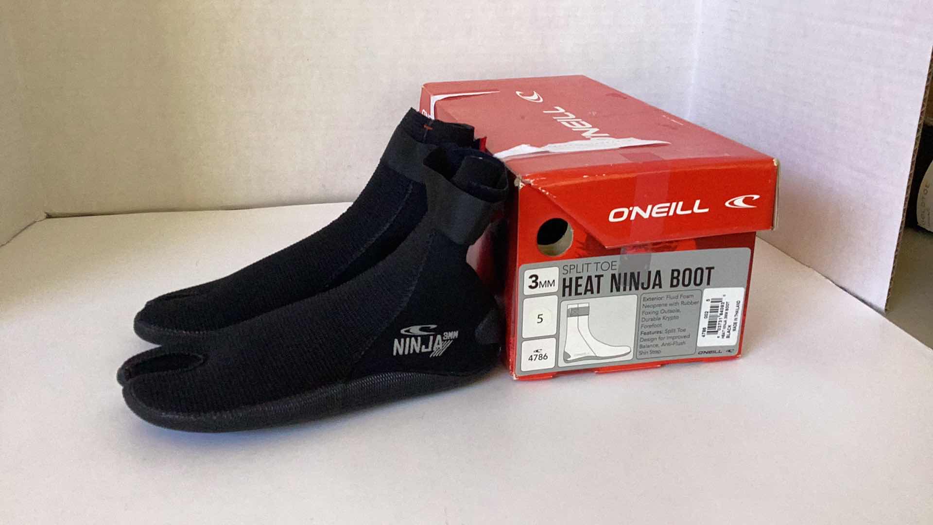 Photo 1 of ONEILL HEAT NINJA BOOT SIZE 5