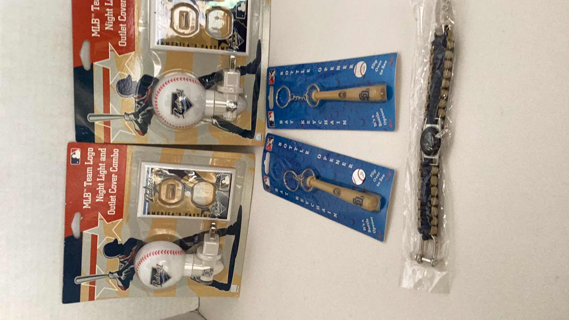 Photo 1 of BASEBALL SAN DIEGO PADRES FANPACK