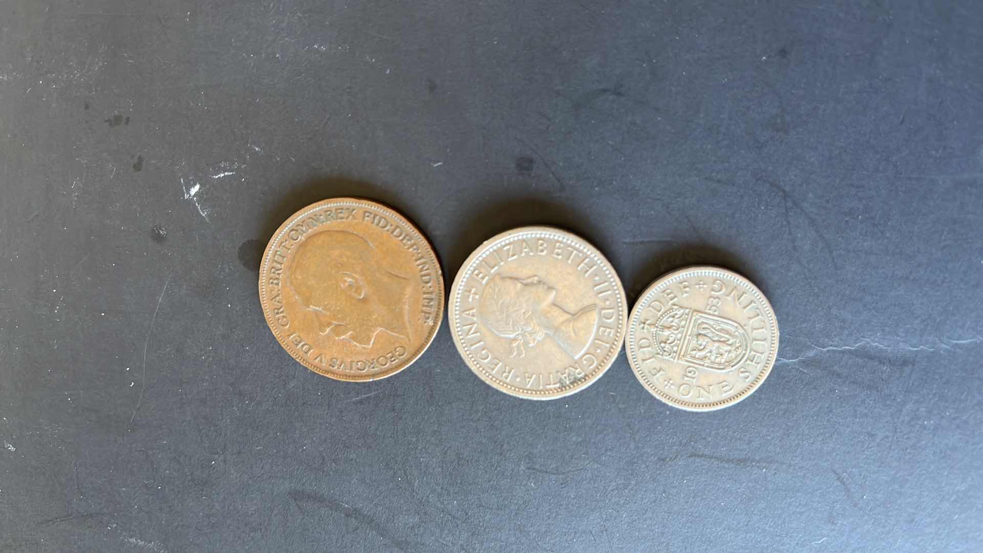 Photo 1 of ENGLAND SET OF 3 COINS