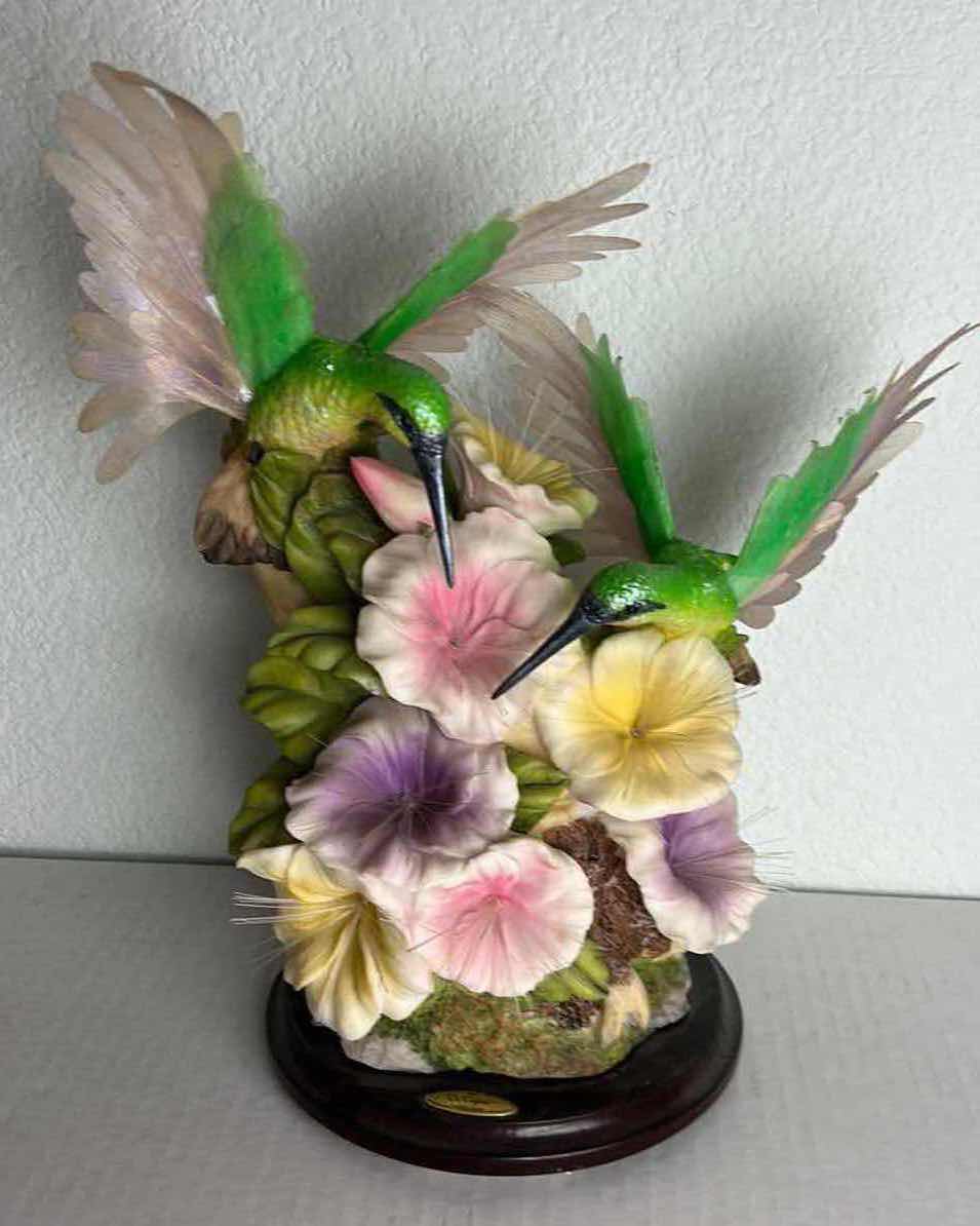 Photo 1 of DE CAPOLI COLLECTION HUMMINGBIRDS FIGURINE RESIN FIBRE OPTICAL H 14”