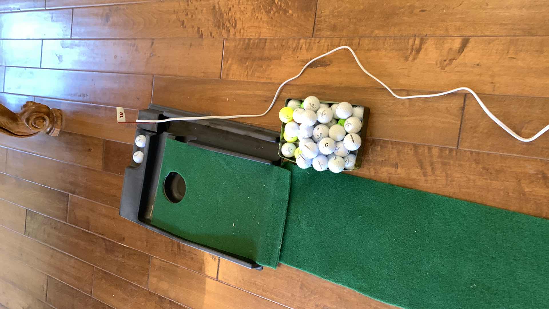 Photo 2 of GOLF ELECTRIC PUTTING MACHINE WITH EXTRA GOLF BALLS