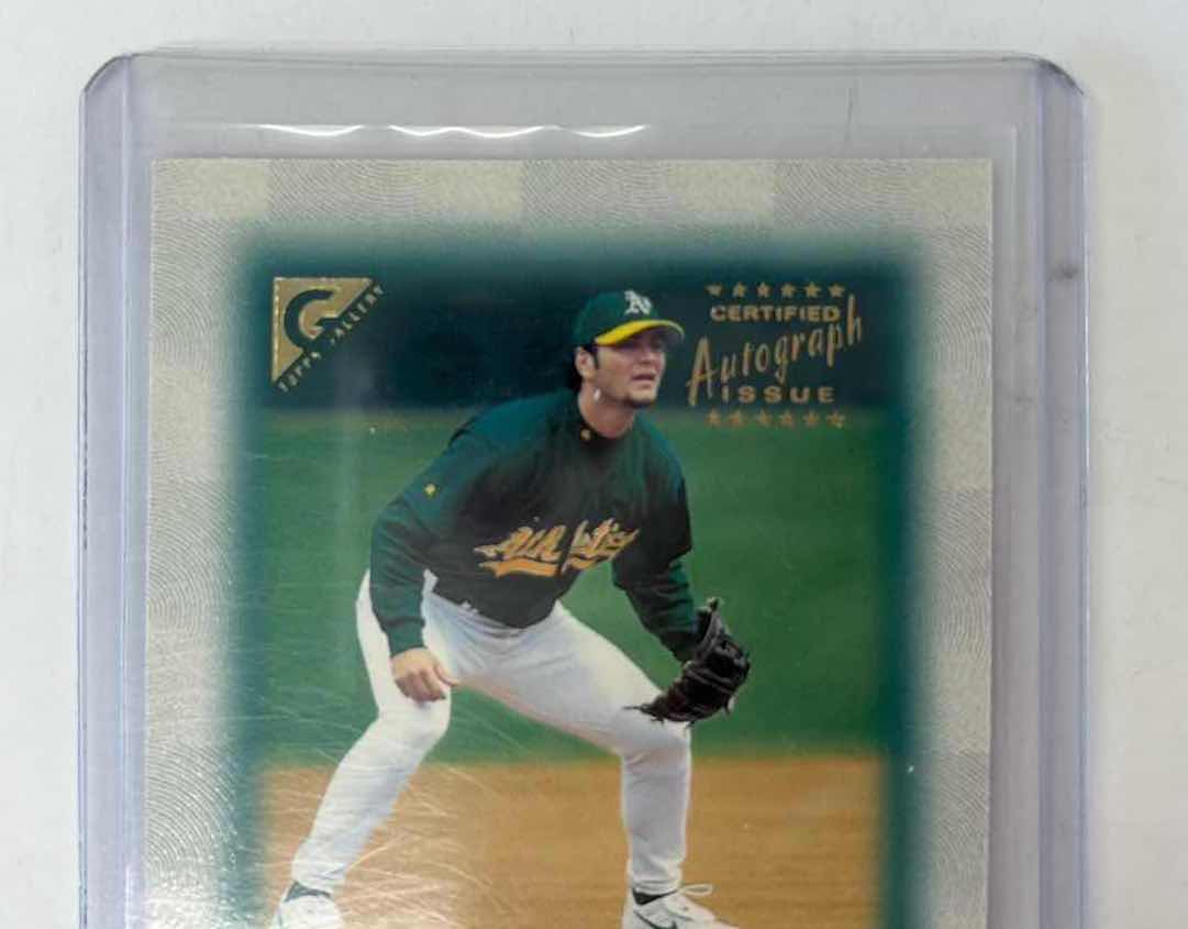 Photo 1 of $15 1999 ERIC CHAVEZ TOPPS GALLERY #GA3 AUTOGRAPH AUTO BD3053