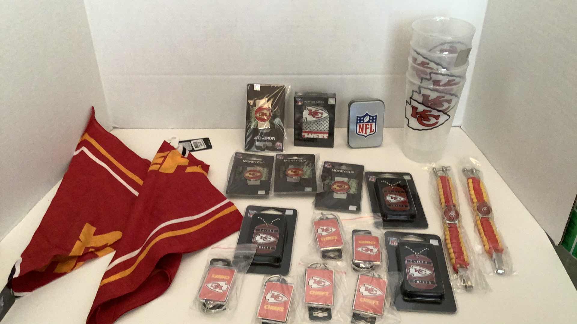 Photo 1 of NFL FAN PACK CHIEFS