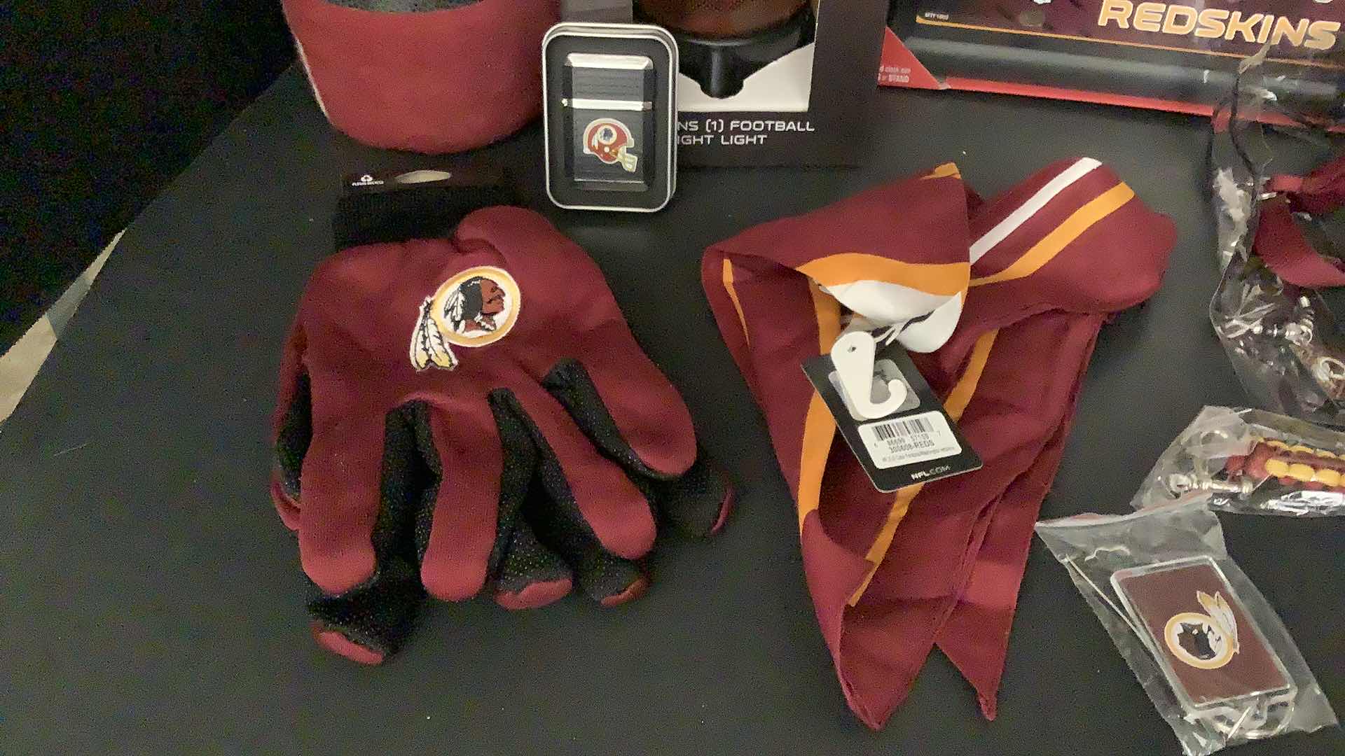 Photo 3 of NFL FAN PACKAGE REDSKINS