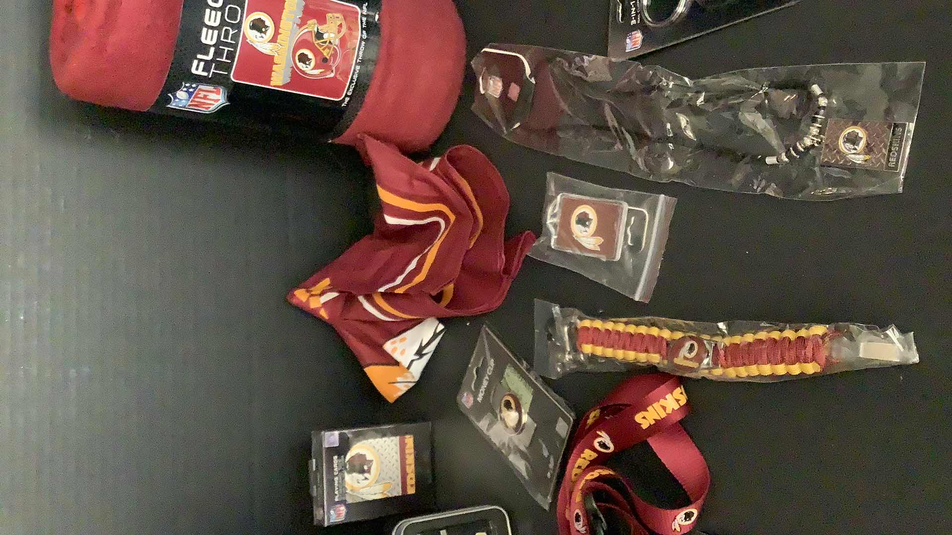 Photo 3 of NFL FAN PACKAGE REDSKINS