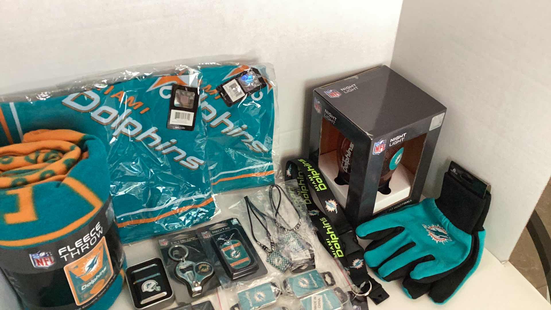 Photo 3 of NFL FAN PACK DOLPHINS